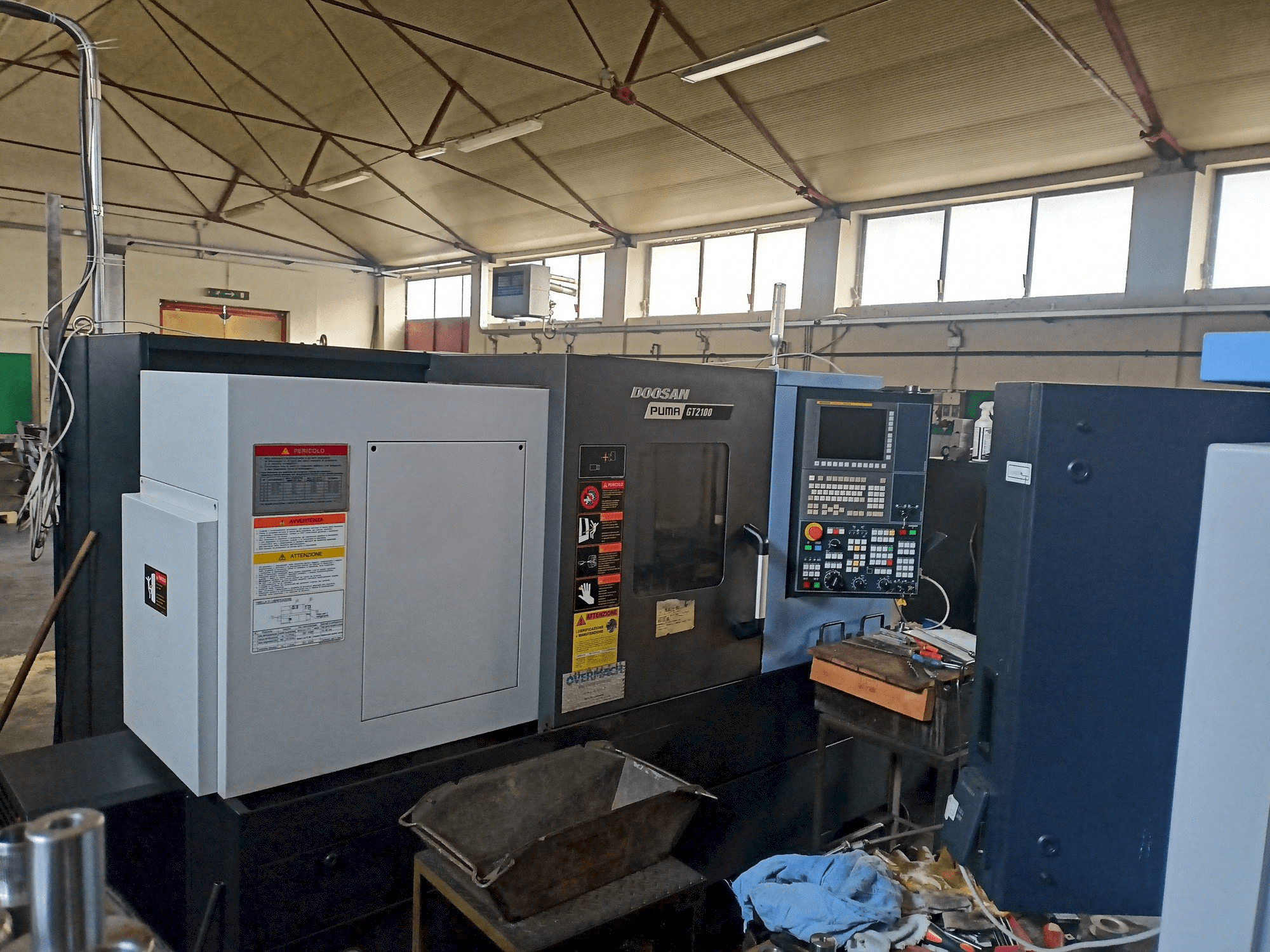 Vista Frontal da DOOSAN Puma GT2100 máquina