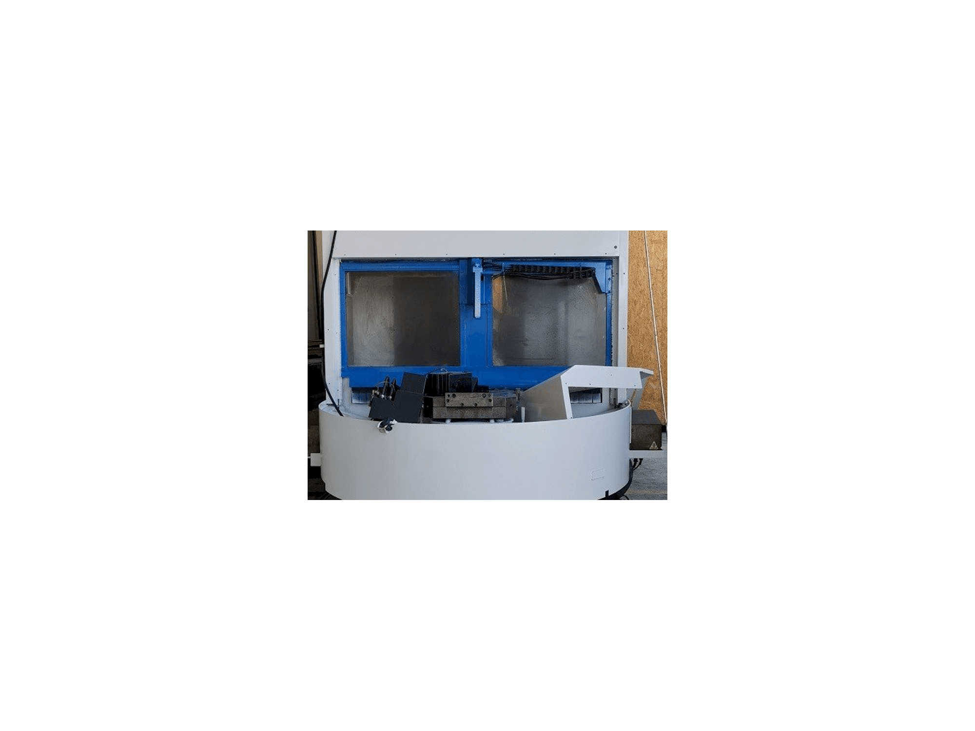 Vista Frontal da TOYODA FA630 máquina