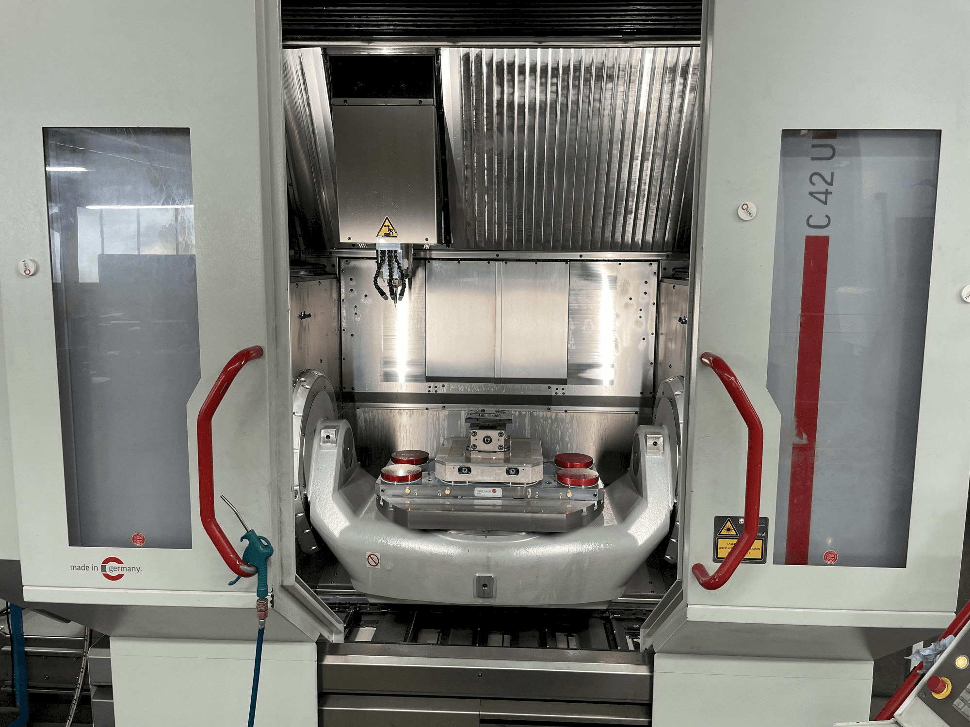 Vista Frontal da HERMLE C 42 U máquina