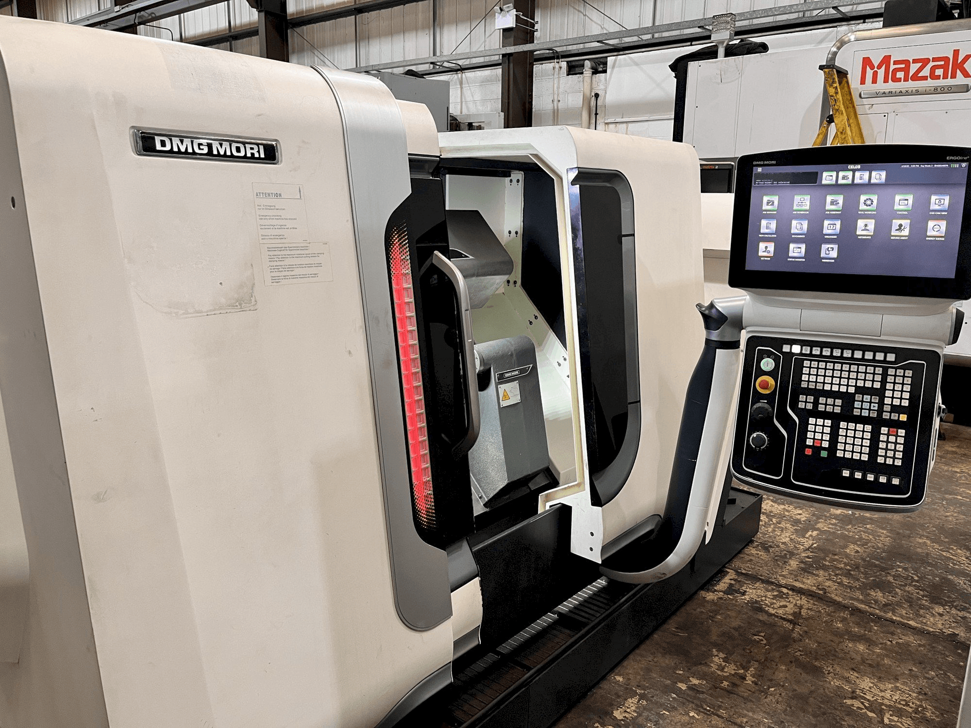 Vista Frontal da DMG CTX ALPHA 300 máquina