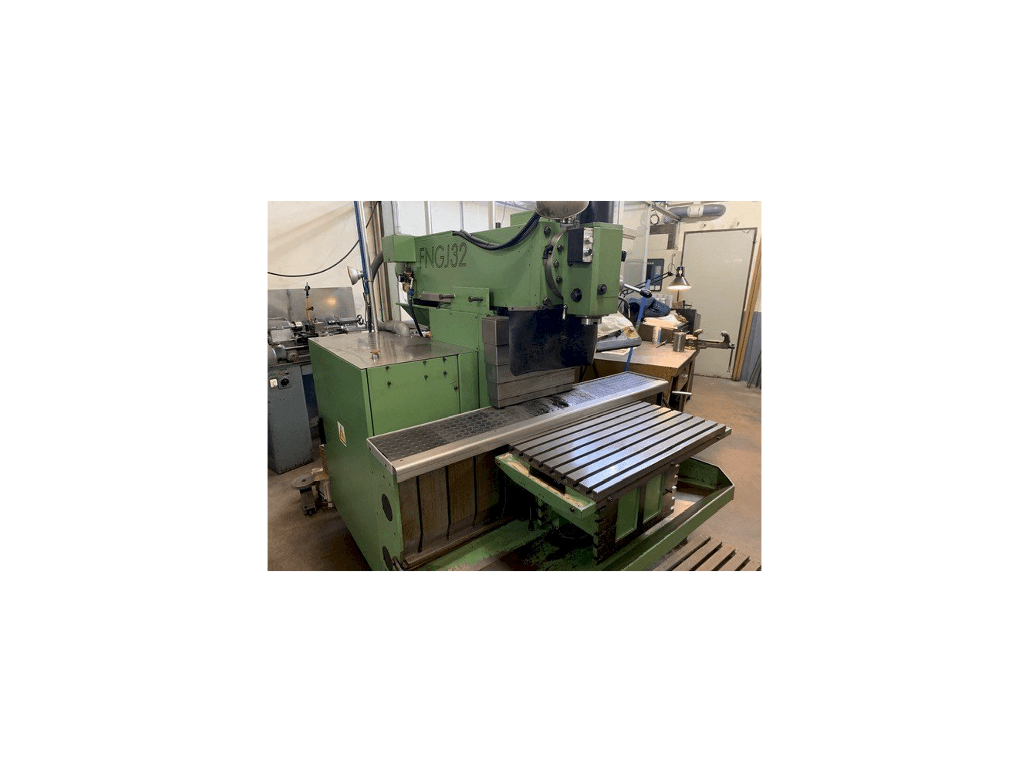 Vista Frontal da INTOS FNGJ32 máquina