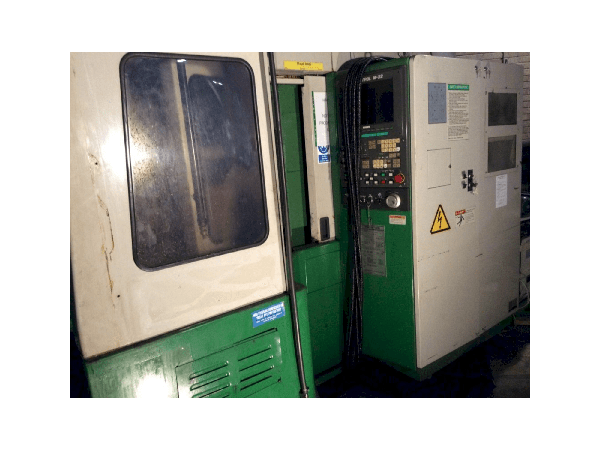 Vista Frontal da Mazak Mazatech H400 máquina