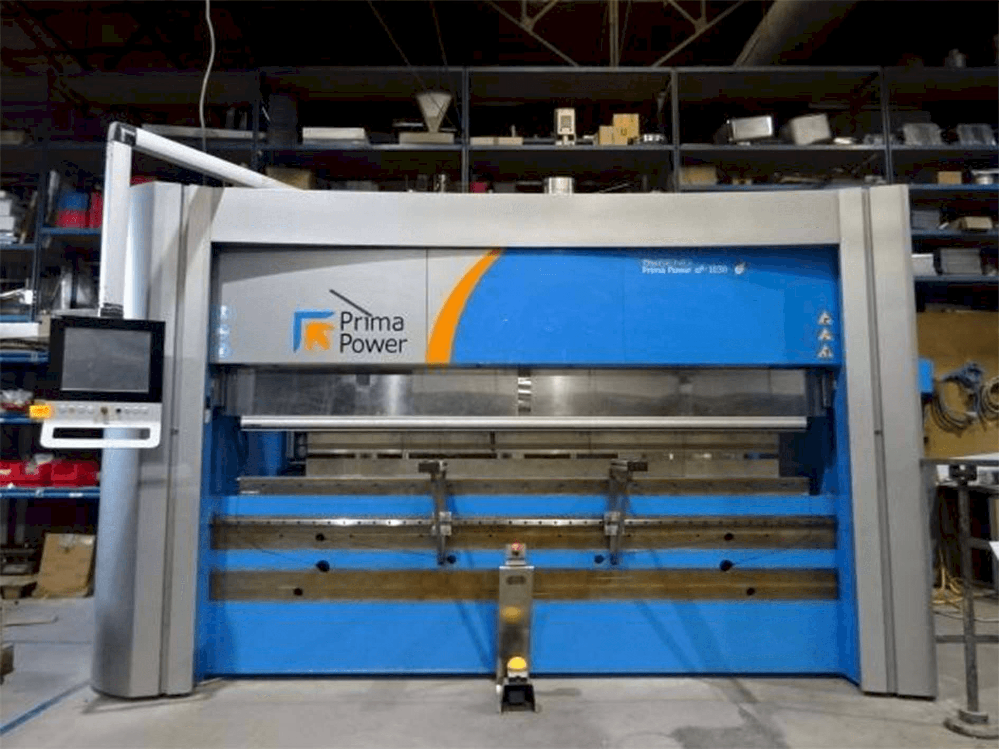 Vista Frontal da Prima Power EP-Brake EP1030 máquina