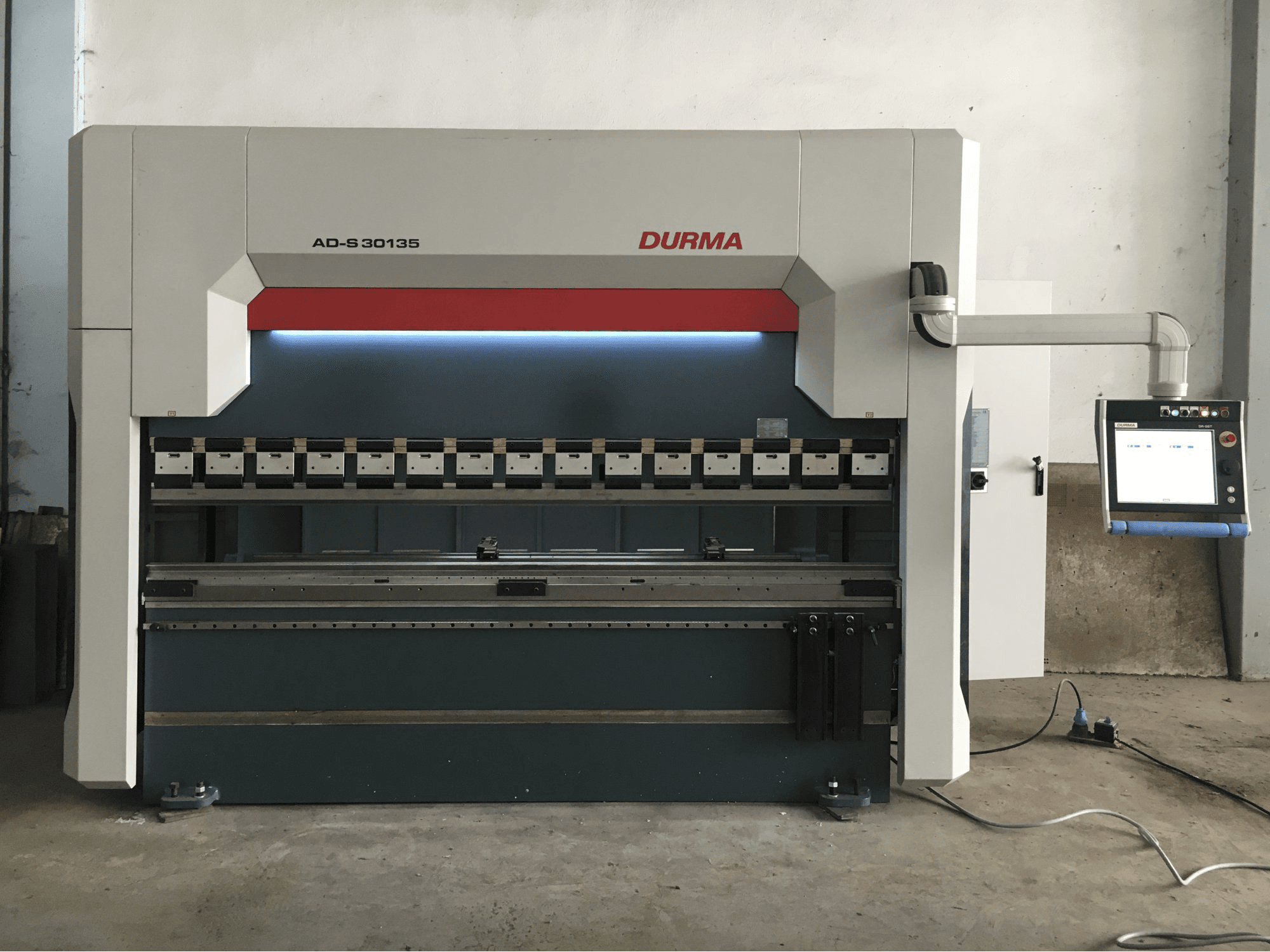 Vista Frontal da Durma AD-S 30135 máquina
