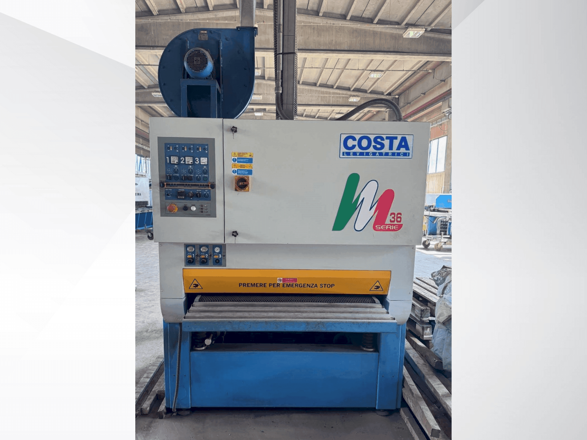 Vista Frontal da Costa M36 CC1150 máquina