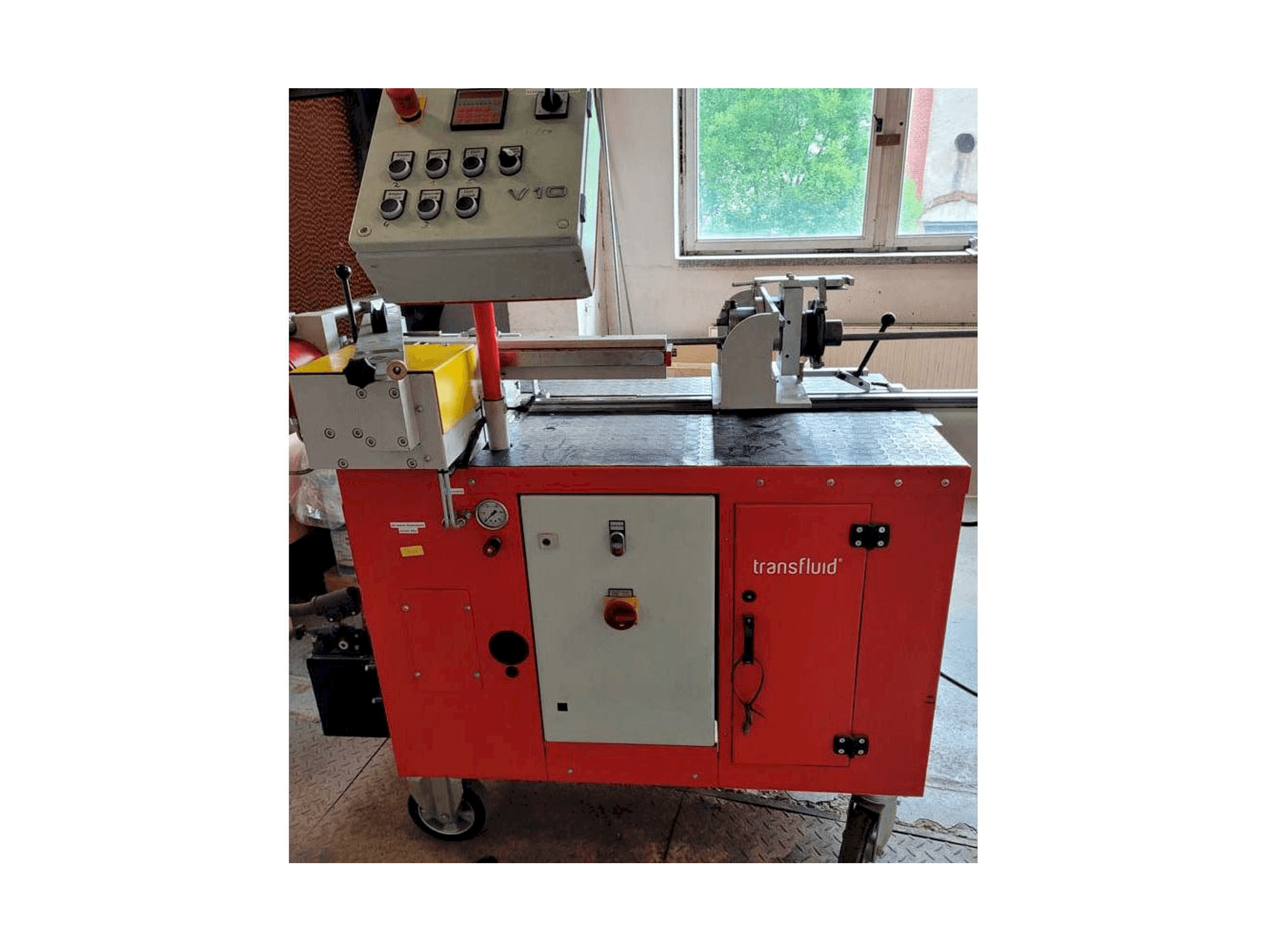 Vista Frontal da Transfluid DB 2060-K máquina