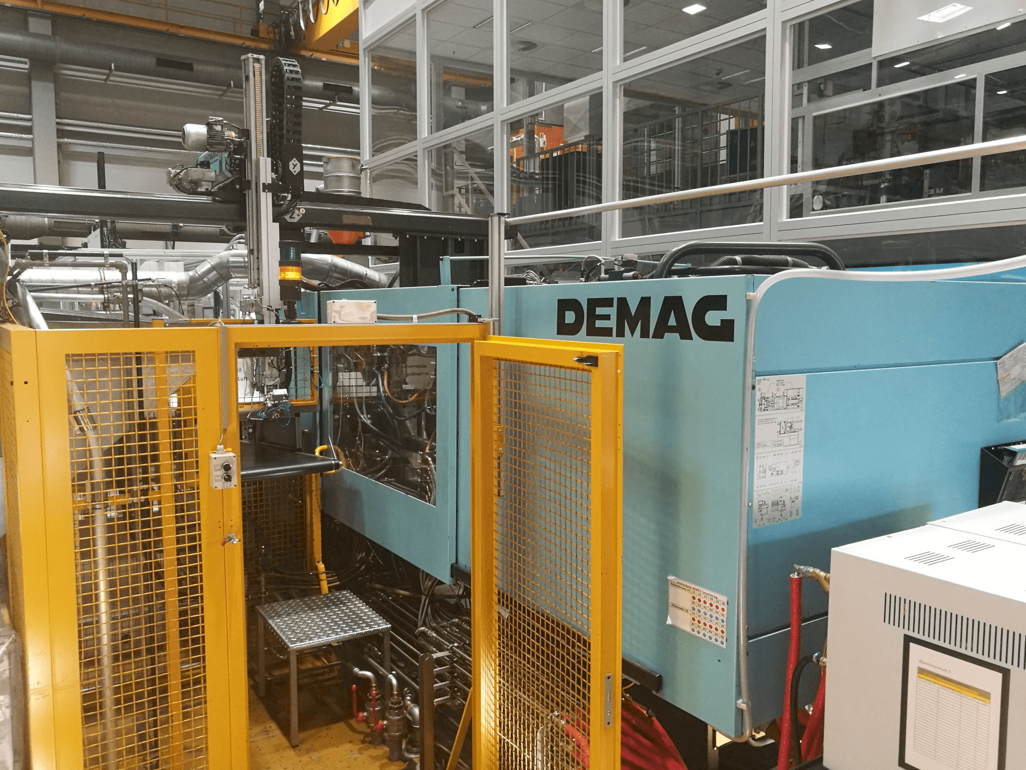 Detalhe da DEMAG Ergotech 330-2300 máquina