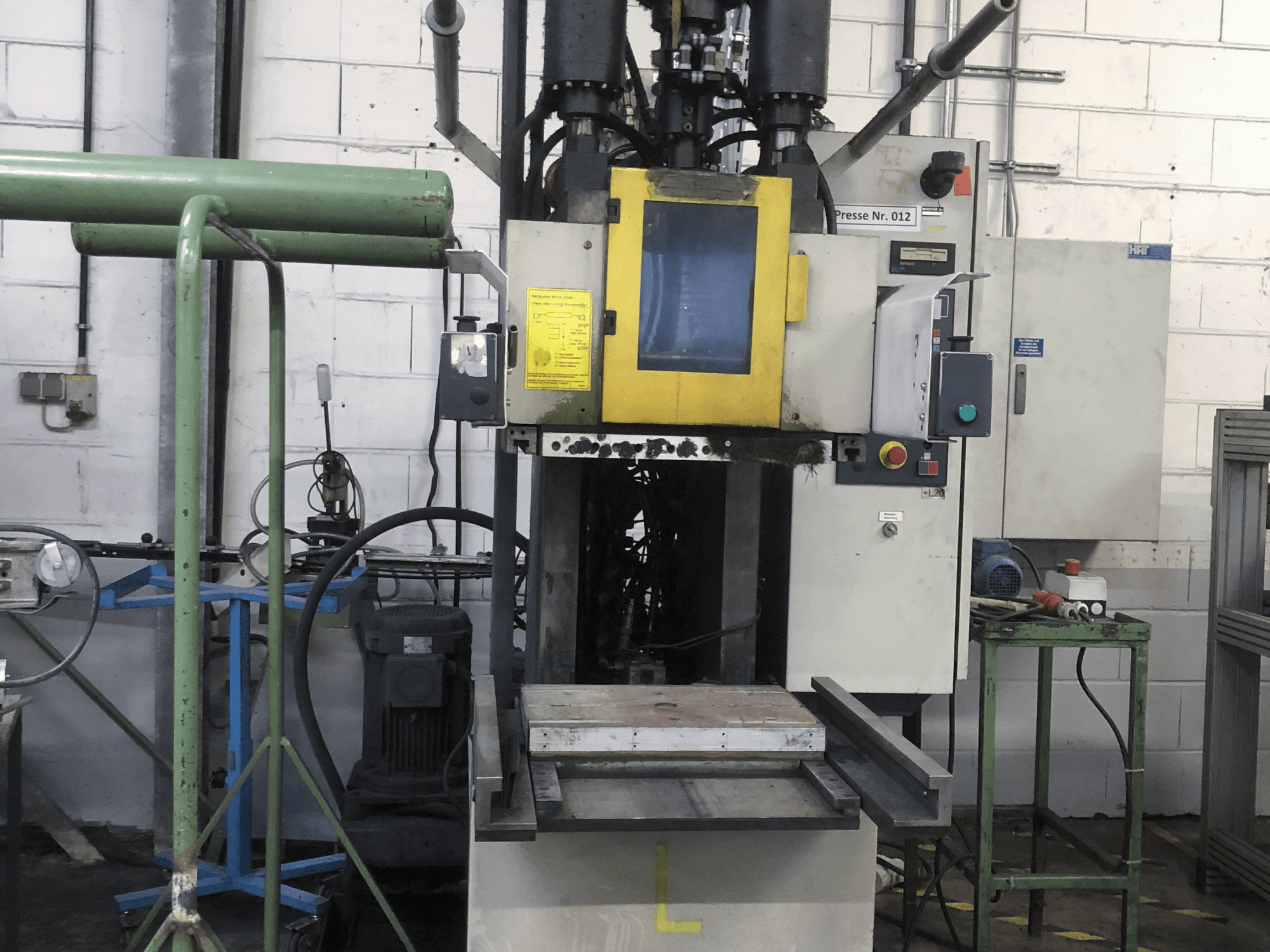 Vista Frontal da Kloeckner Desma 956.050 ZO máquina