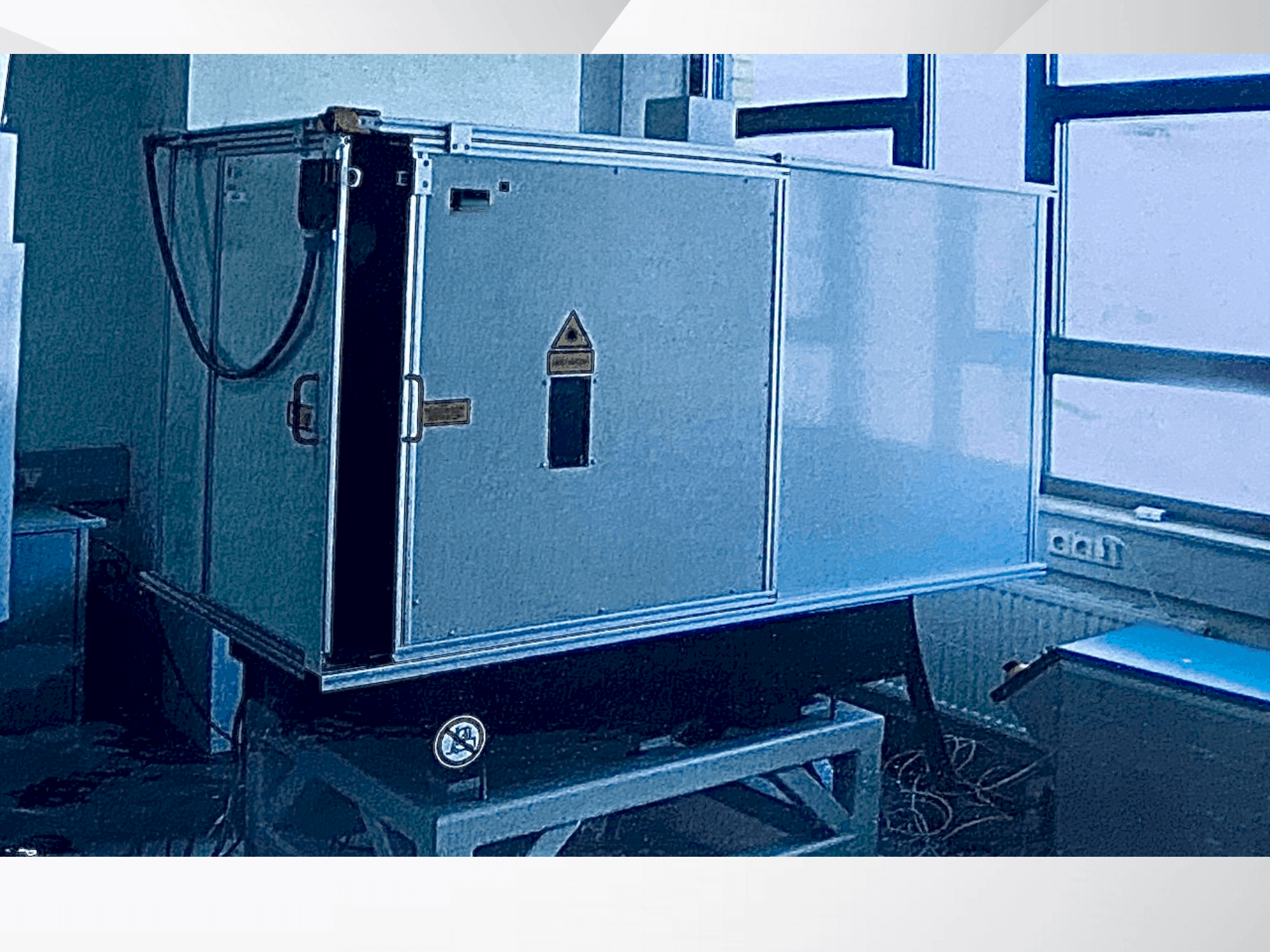 Vista Frontal da LASAG KLS 246 CL60 máquina