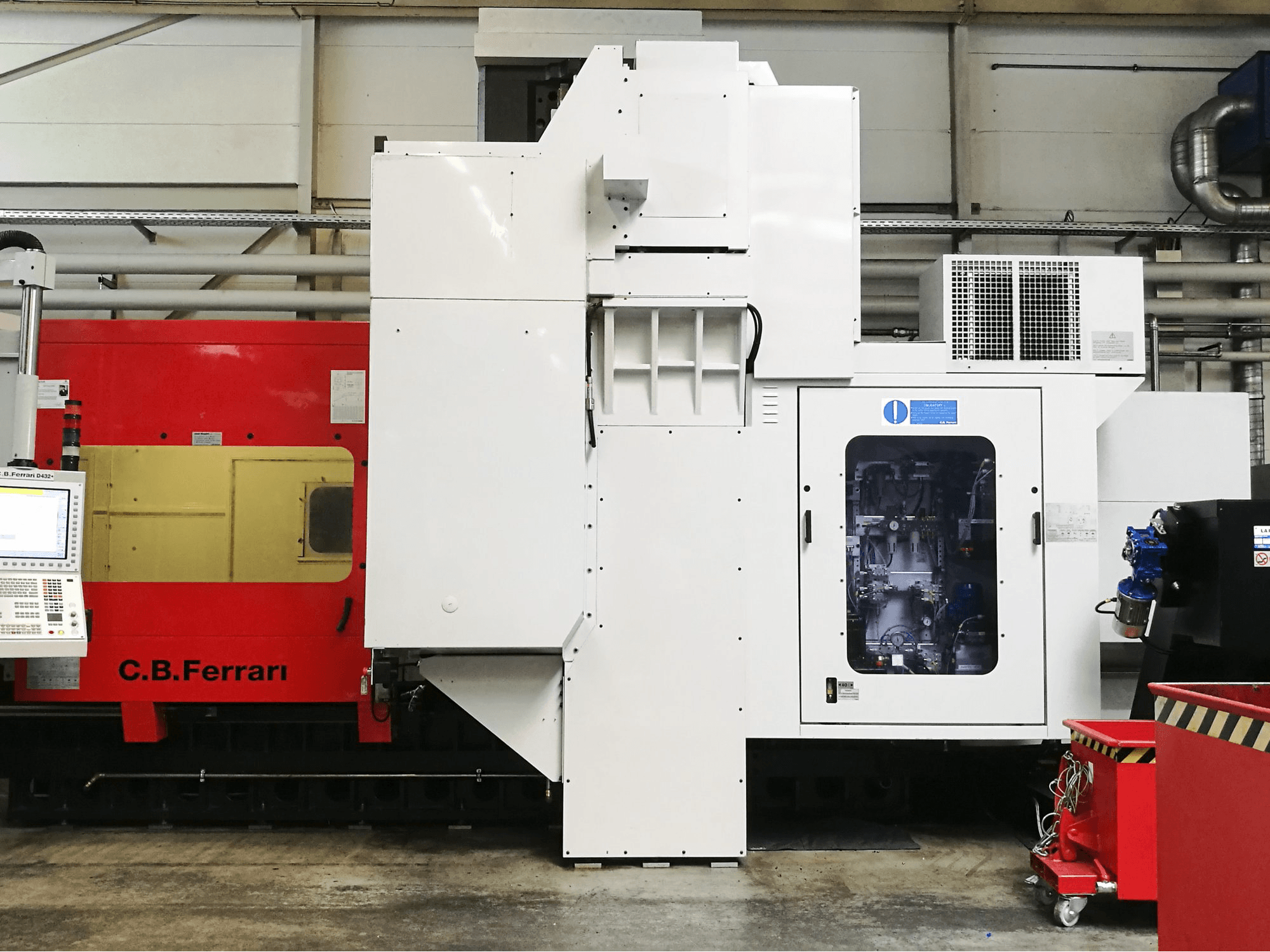 Vista Frontal da C.B. Ferrari D432 máquina