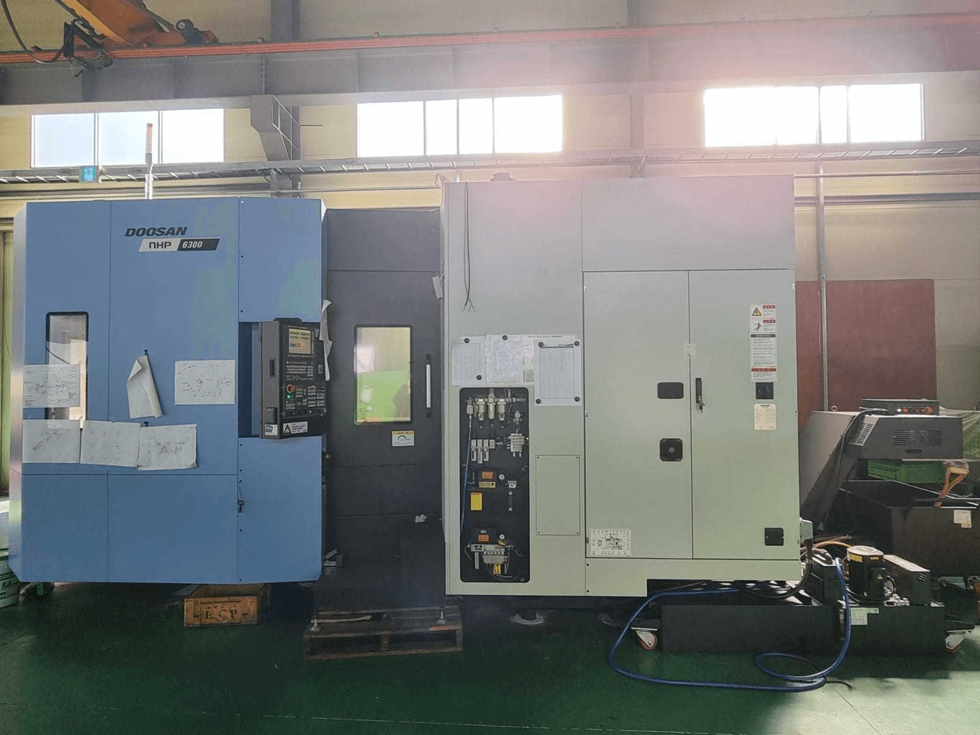 Vista Frontal da Doosan NHP 6300 máquina