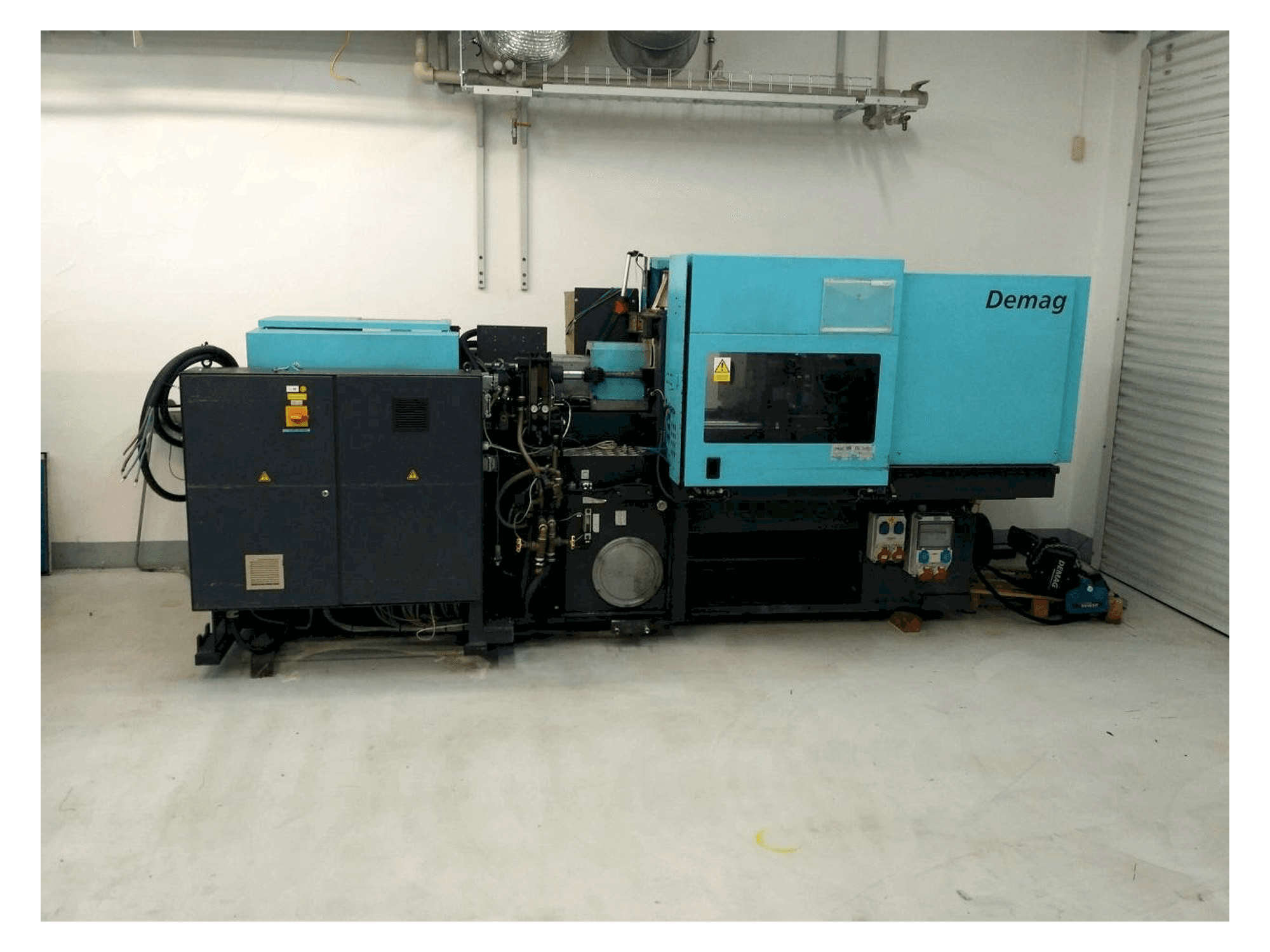 Vista Frontal da DEMAG Ergotech Concept 800/420-310 máquina