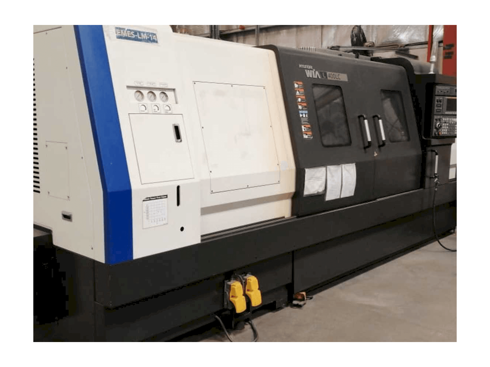 Vista Frontal da Hyundai Wia L400LC máquina