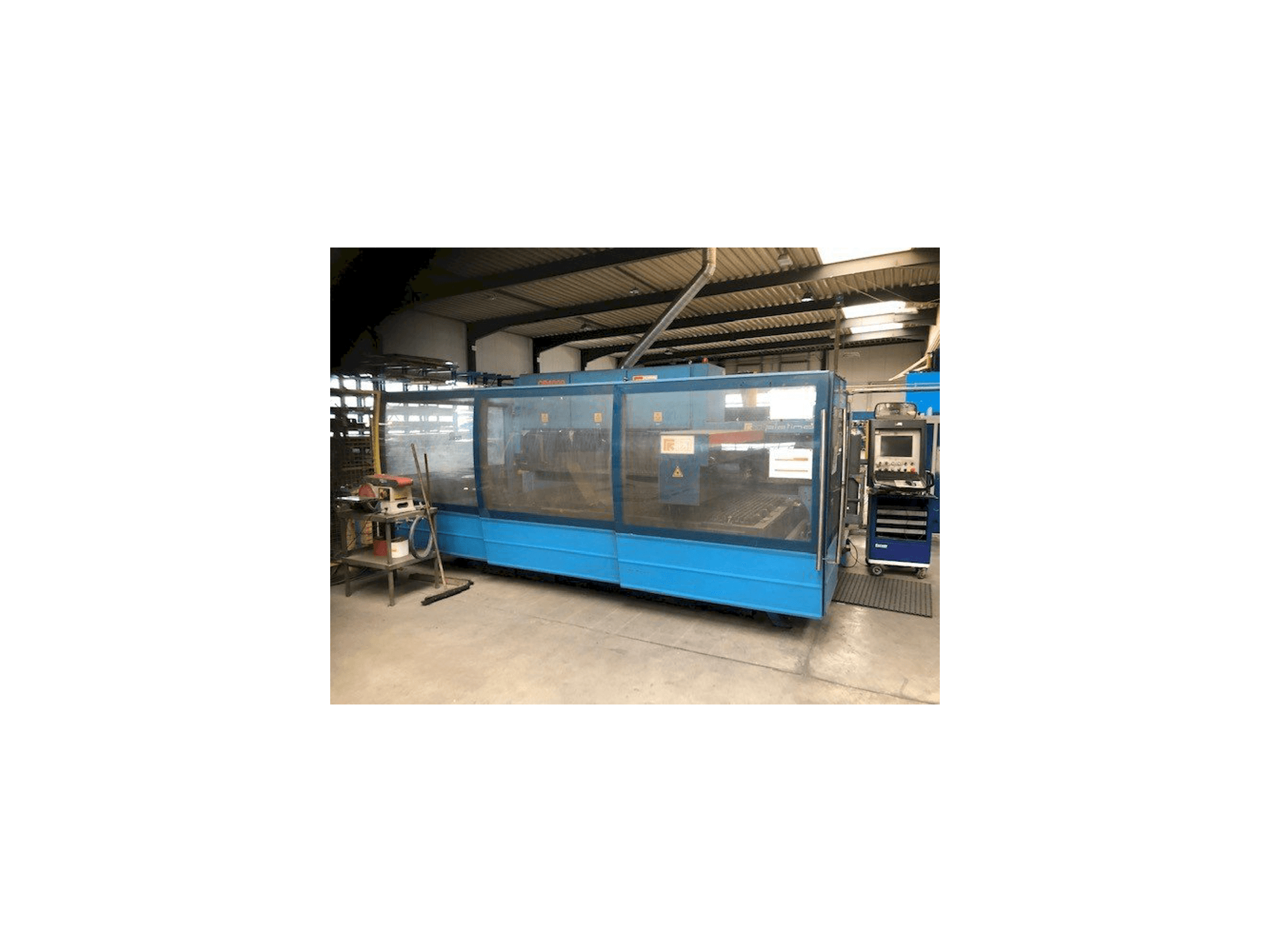 Vista Frontal da Prima Industrie Platino 1530 máquina