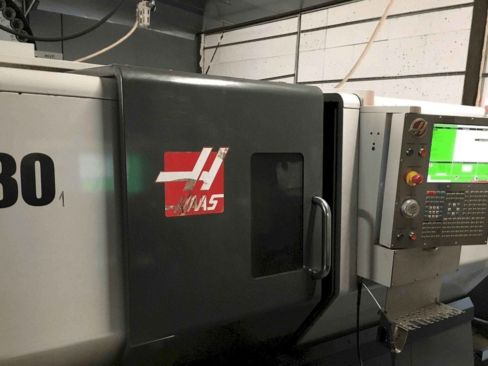Vista Frontal da HAAS ST-30 máquina