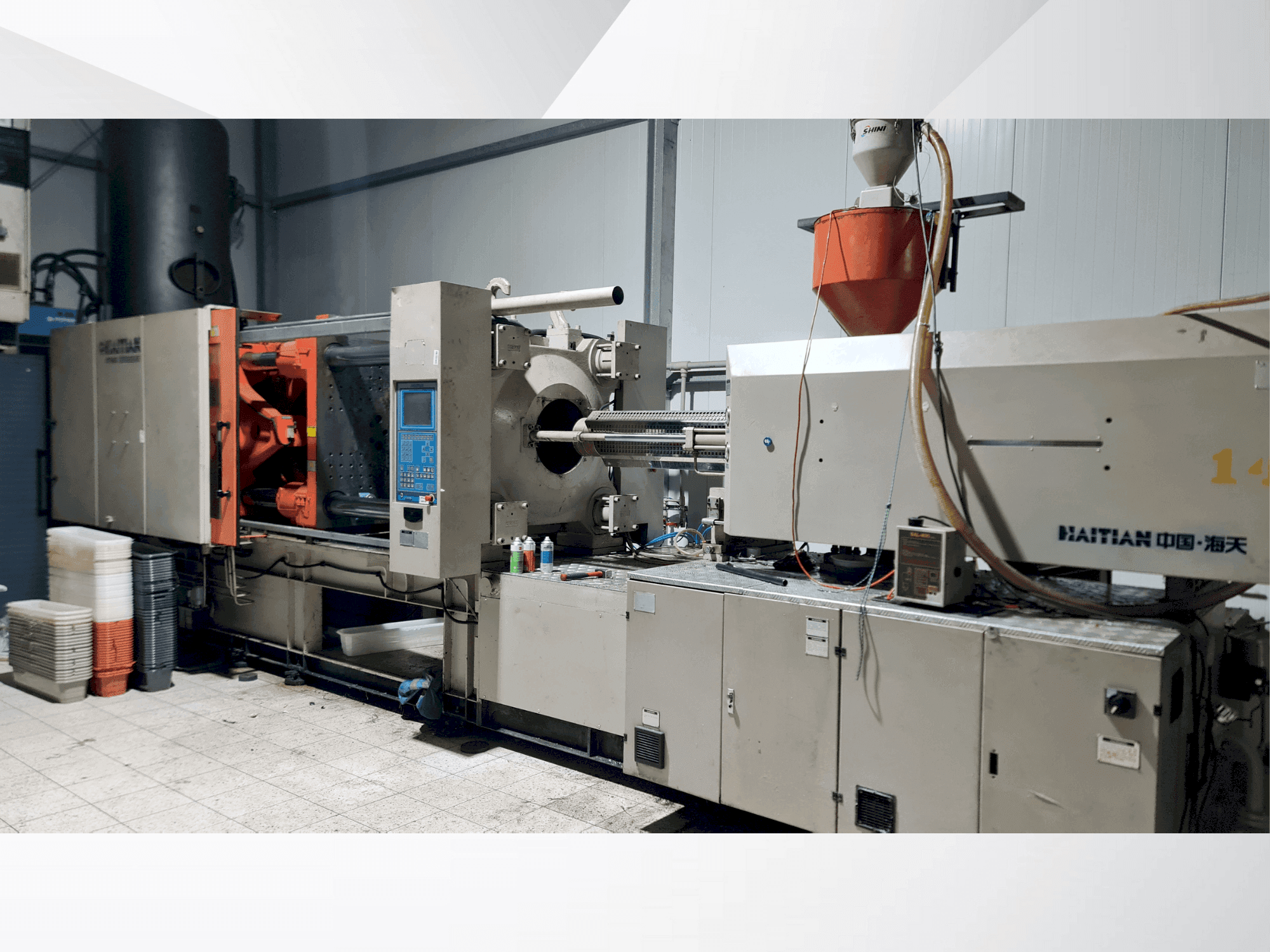 Vista Frontal da HAITIAN 2006 máquina