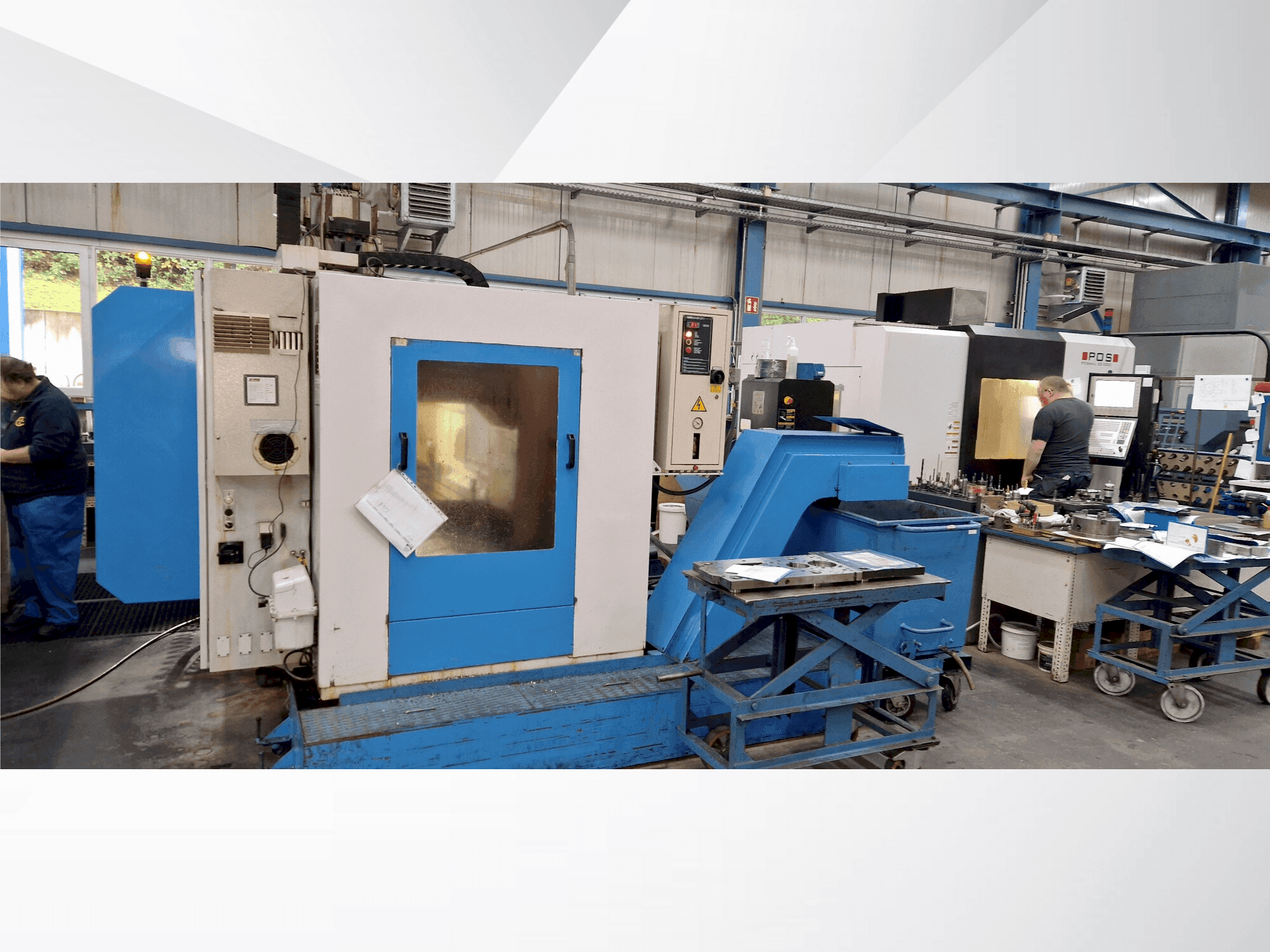 Vista Frontal da KONDIA HM-2010 máquina