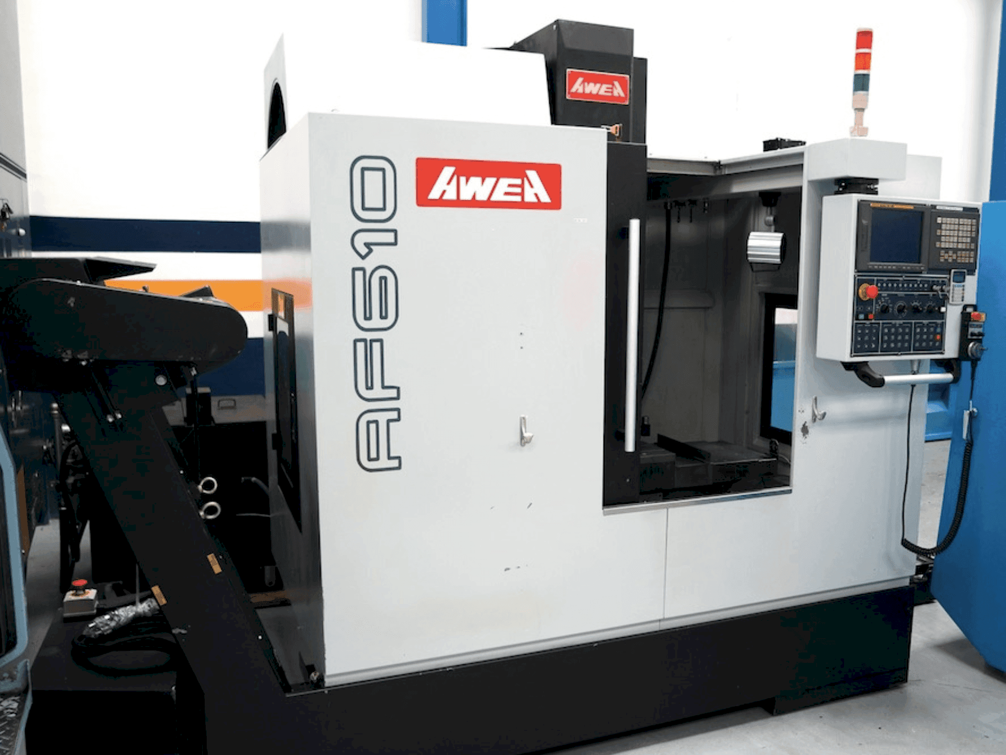 Vista Frontal da AWEA AF 610 máquina