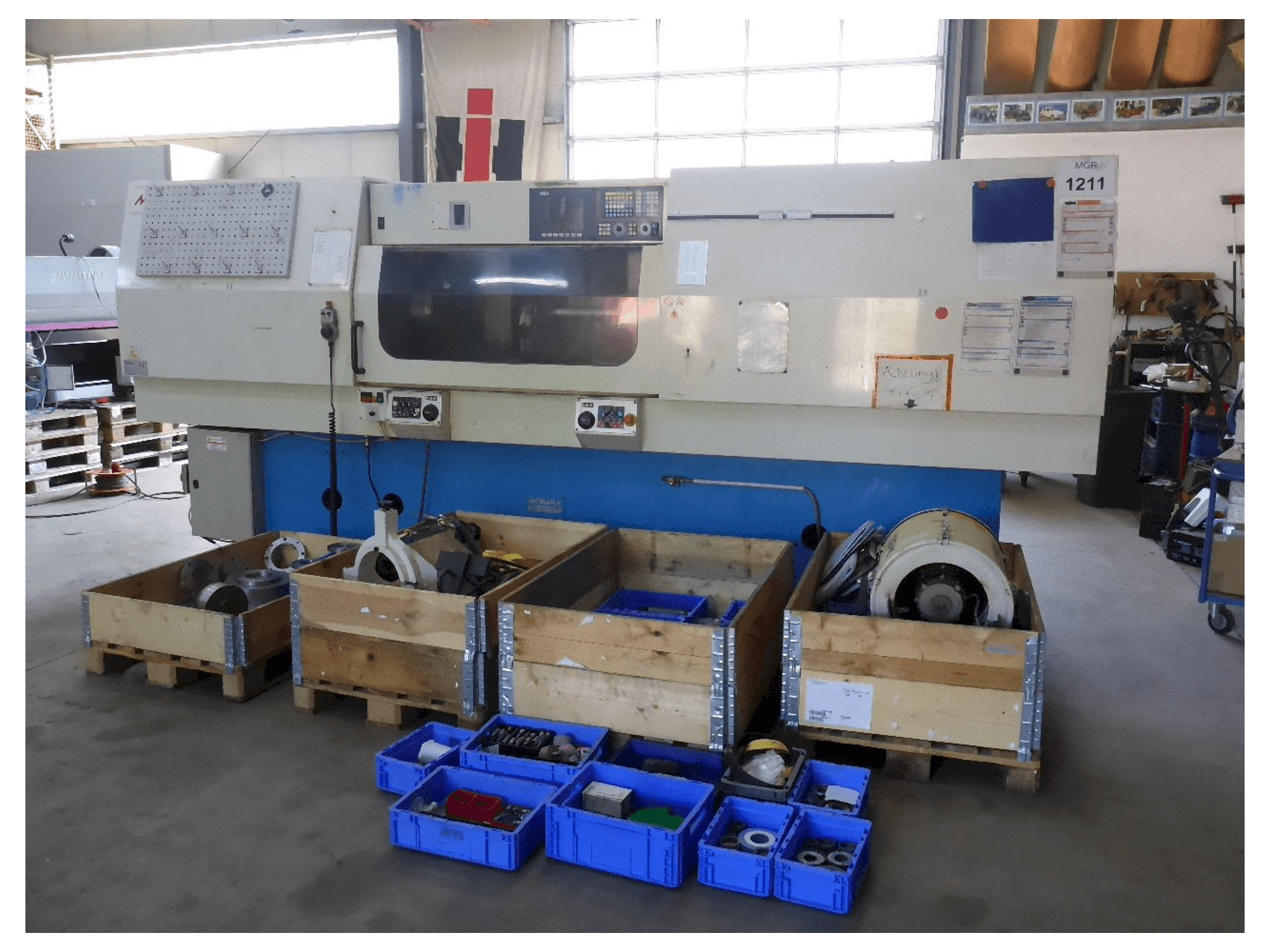Vista Frontal da MORARA Heavy Quick I/E 1000 CNC máquina