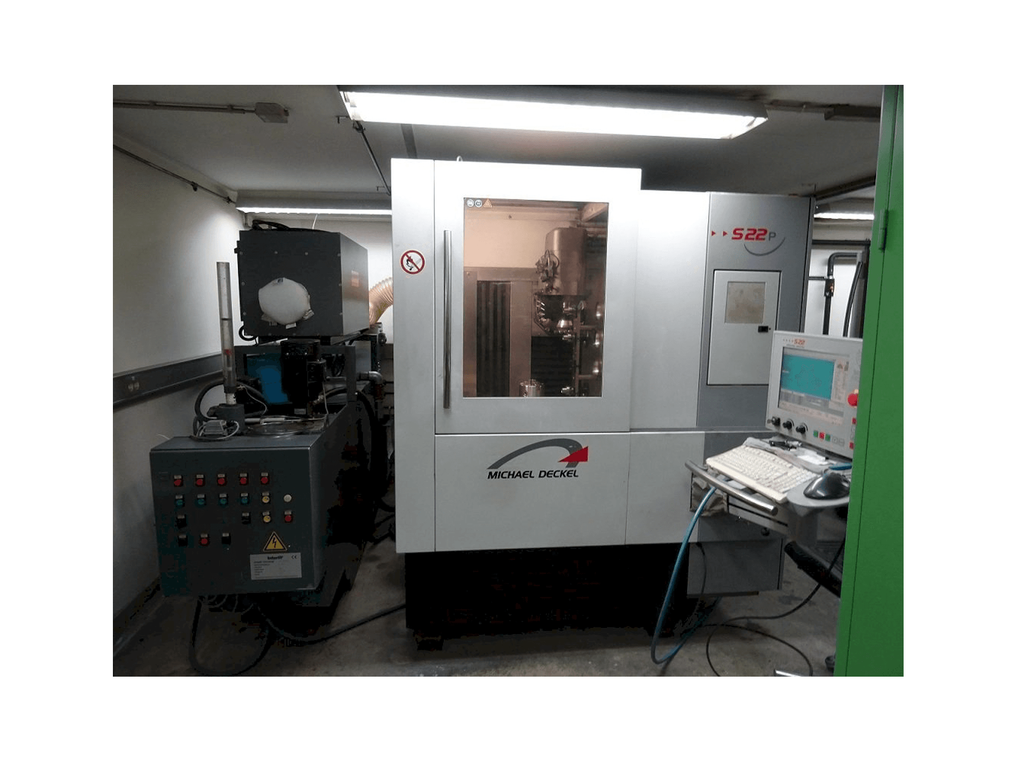 Vista Frontal da Michael Deckel S22 P máquina