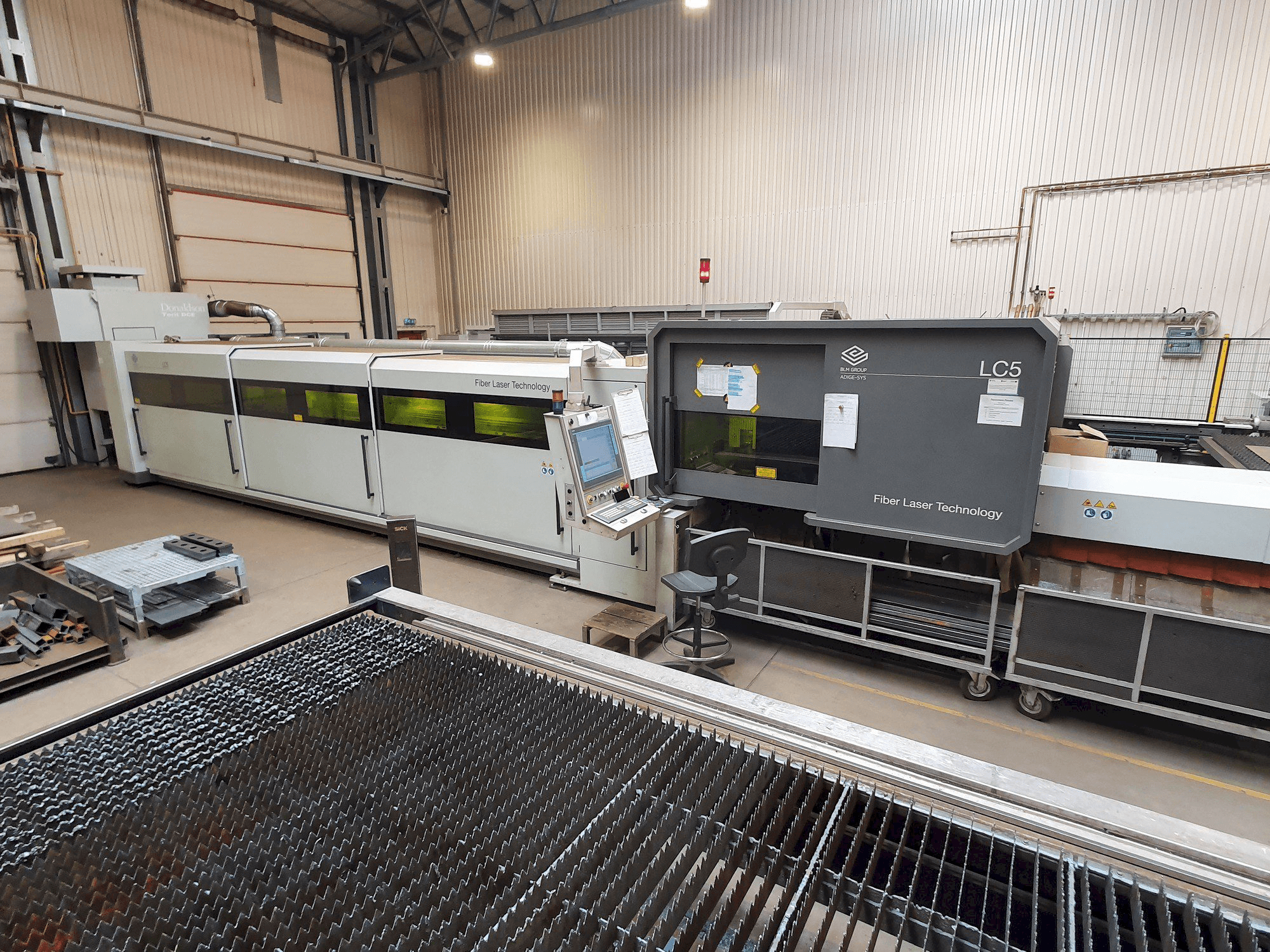 Vista Frontal da BLM ADIGE LC5 máquina