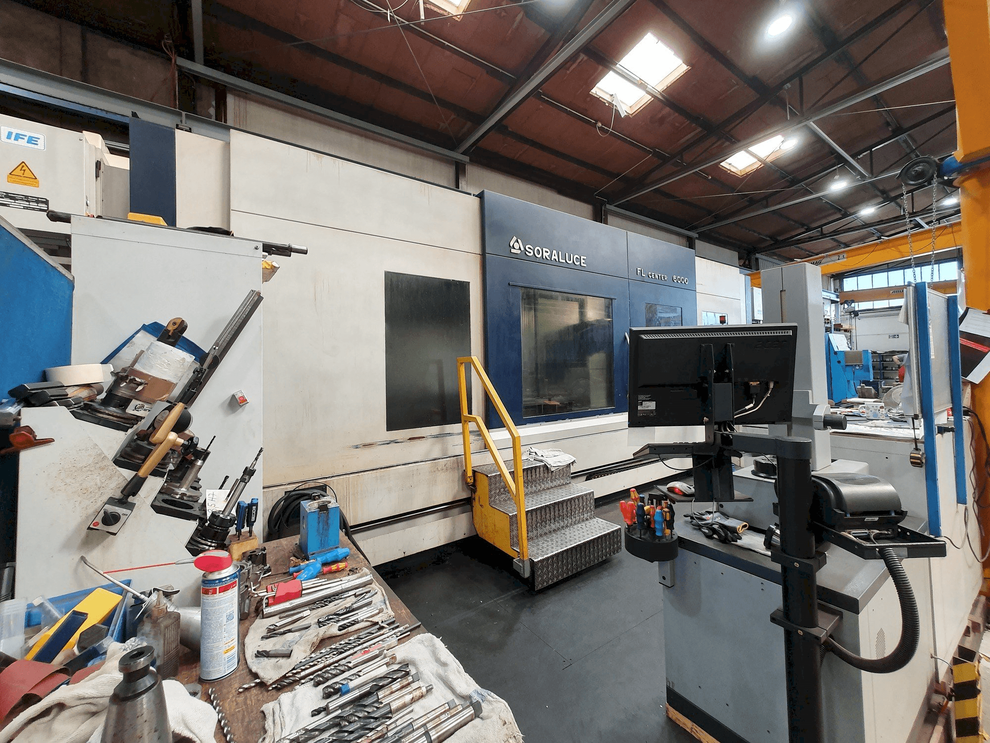 Vista Frontal da Soraluce FL 6000 máquina