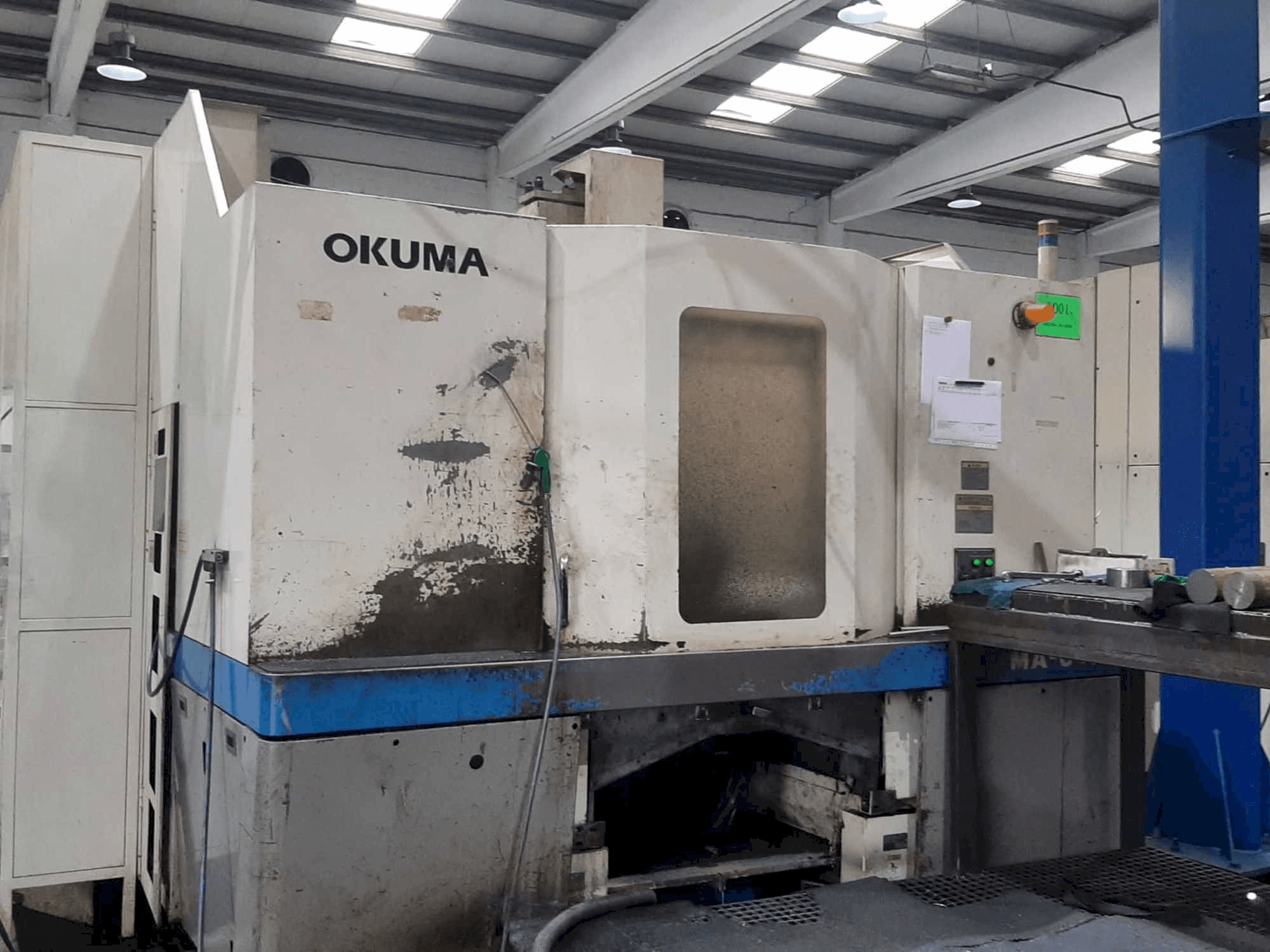 Vista Frontal da Okuma MA-60HB máquina