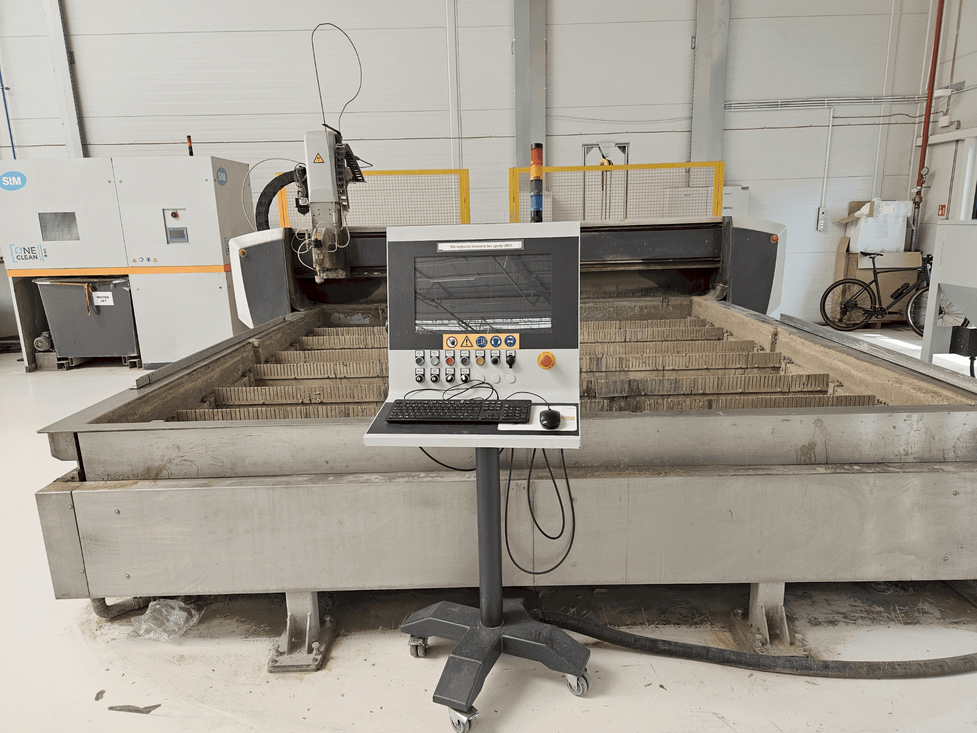 Vista Frontal da STM WS3030 Wanne 4.2 máquina