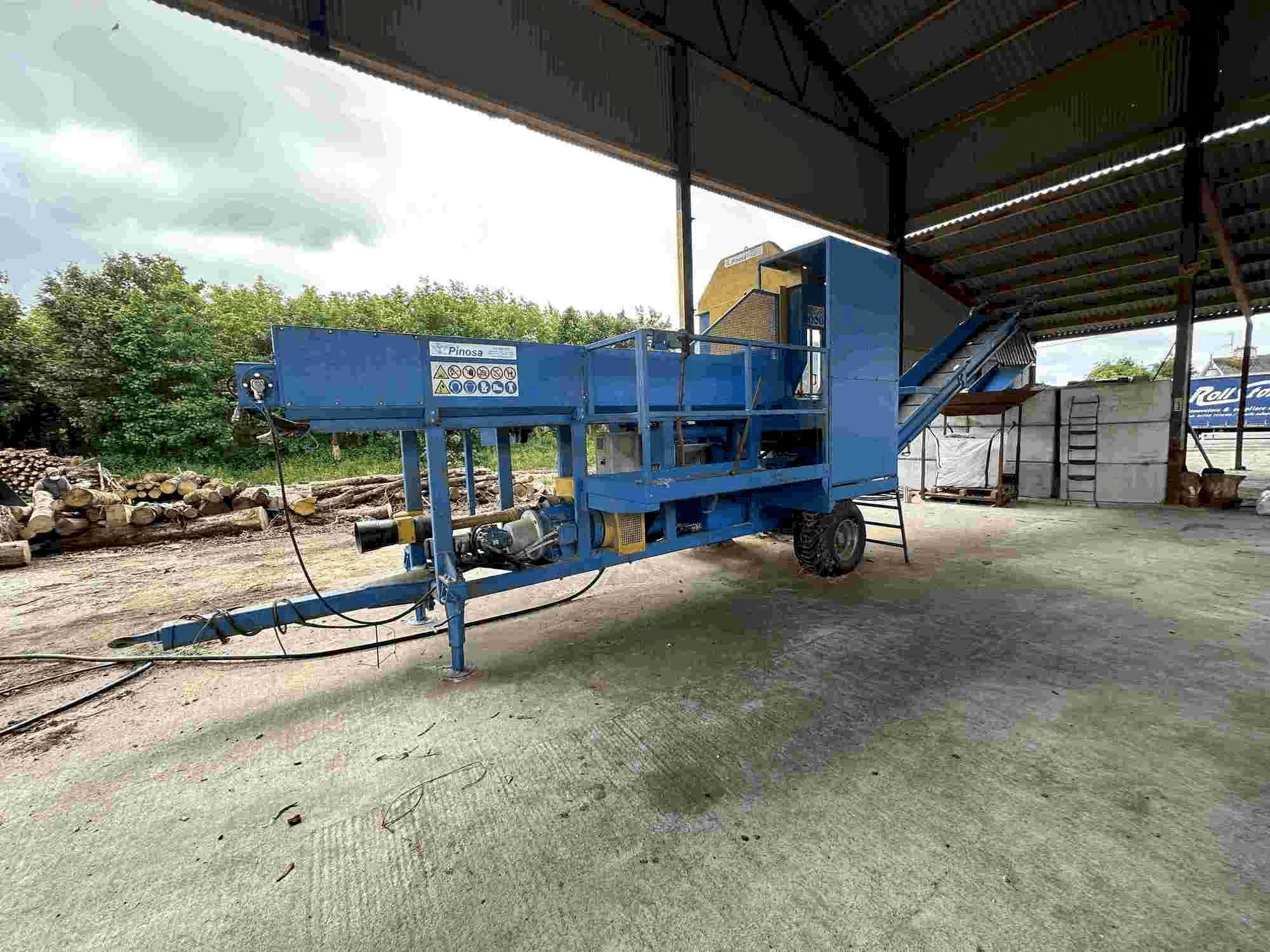 Vista Frontal da PINOSA CPE 1200 máquina