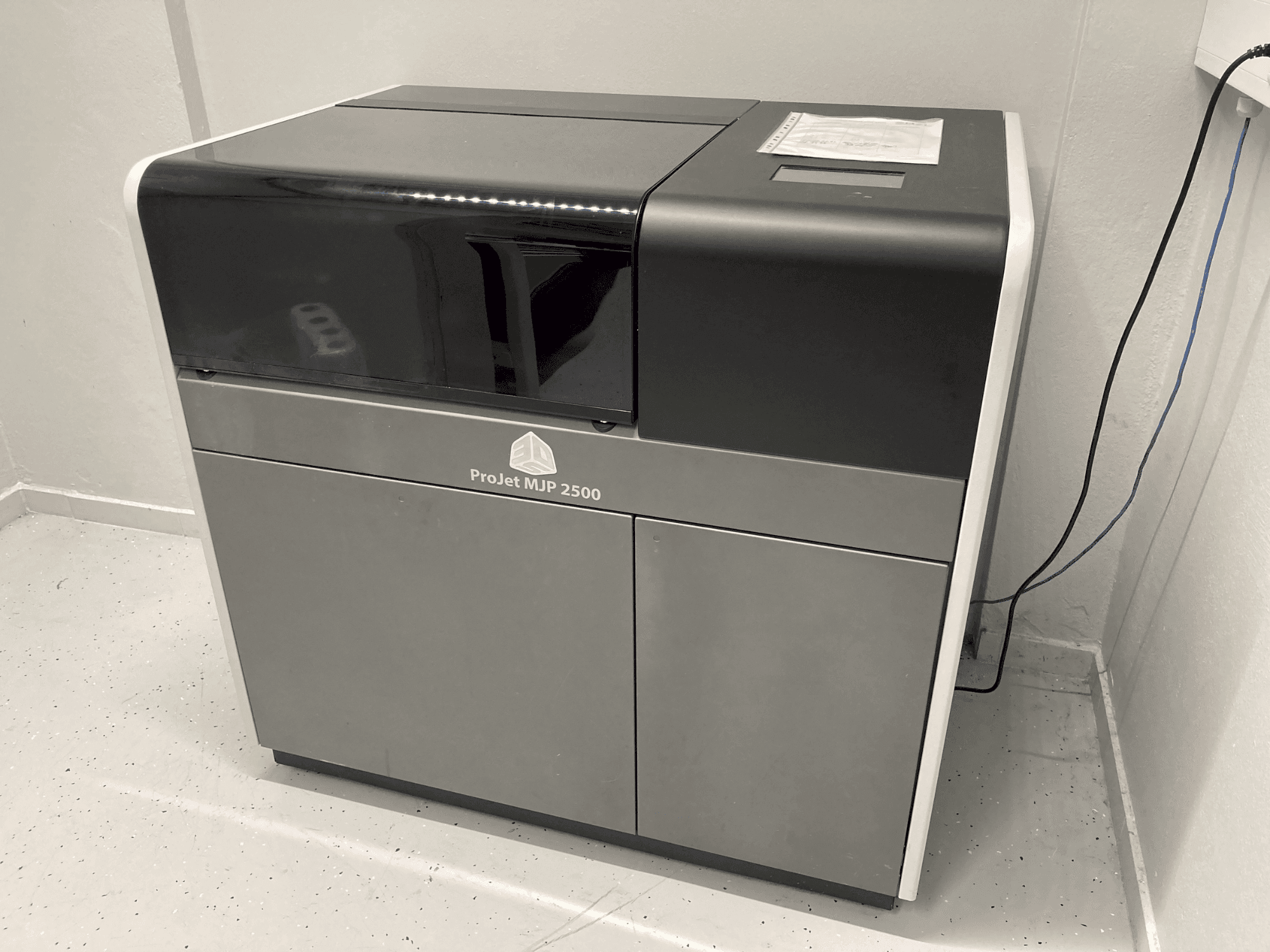 Vista Frontal da 3DSYSTEMS Projet 2500 Plus máquina