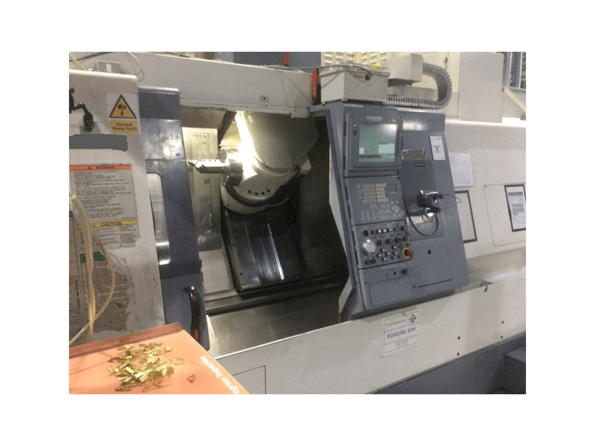 Vista Frontal da Mazak Integrex 200-3 máquina