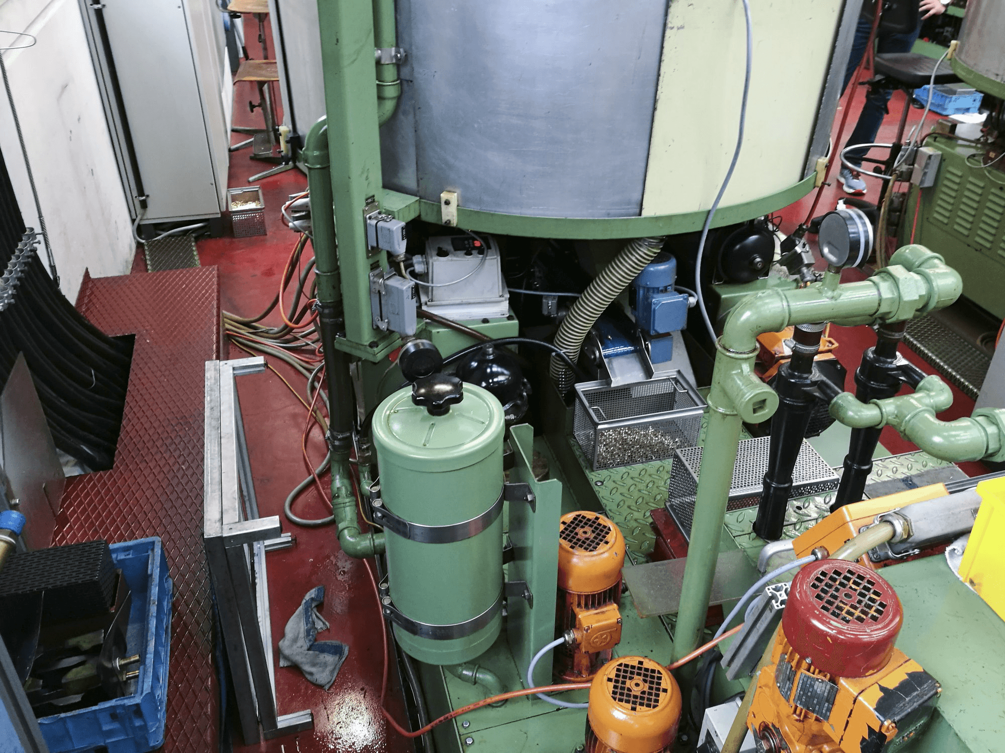 Detalhe da RIS-INGOLD Rismatic 151LN-6 máquina