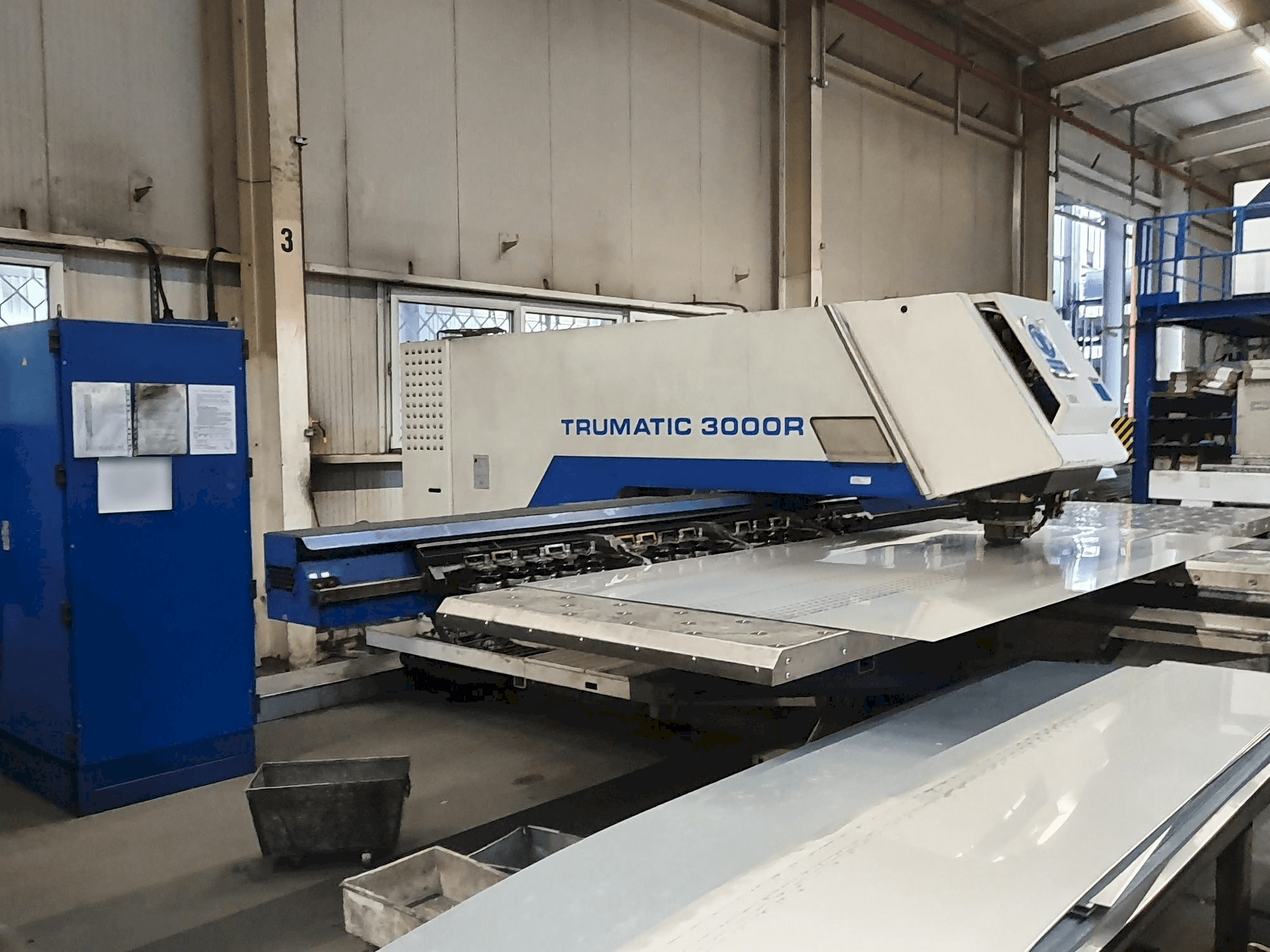 Vista Frontal da Trumpf Trumatic 3000R máquina