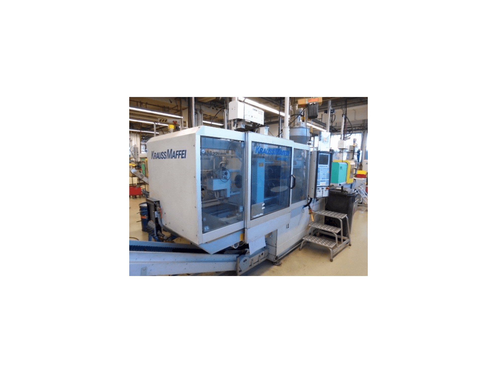 Vista Lateral Esquerda da Krauss Maffei KM 65-390-C2 máquina