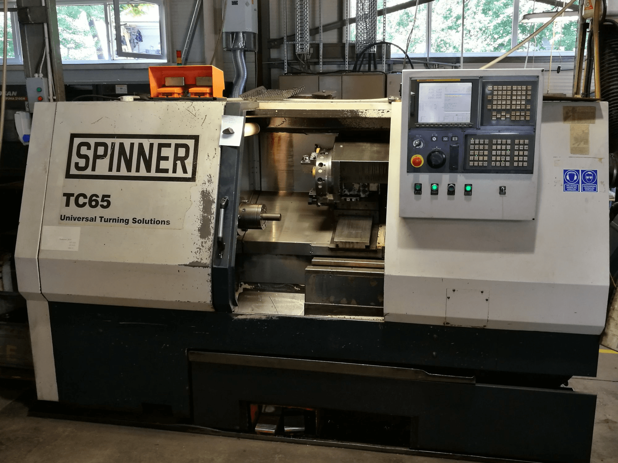 Vista Frontal da SPINNER TC 65 MC máquina