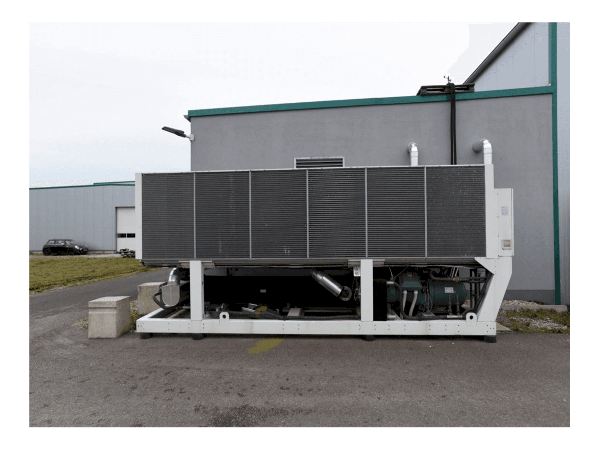 Vista Frontal da Mitsubishi Electric Glider Evo CLA 660 máquina