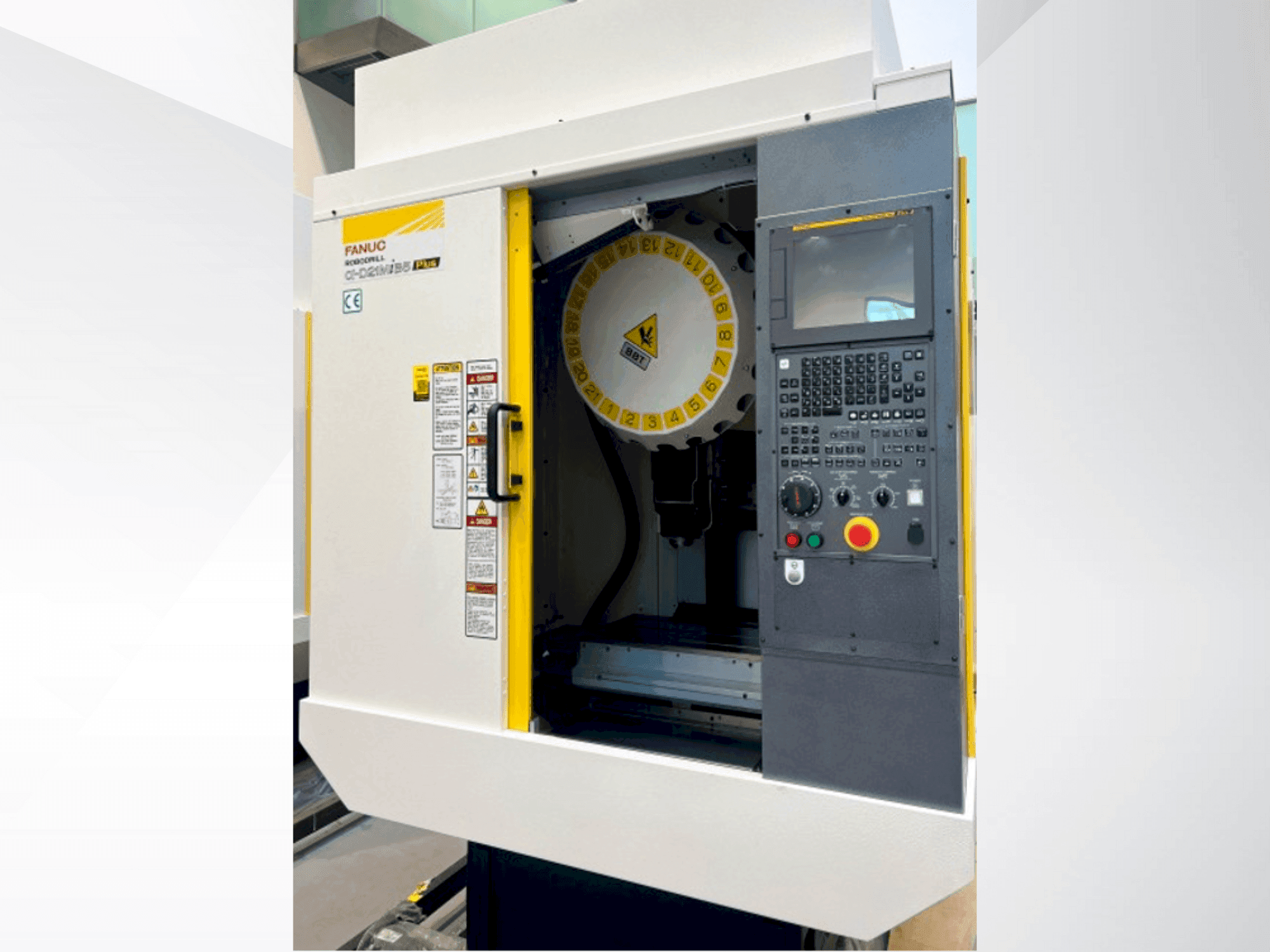 Vista Frontal da FANUC ROBODRILL α-D21MiB5P máquina