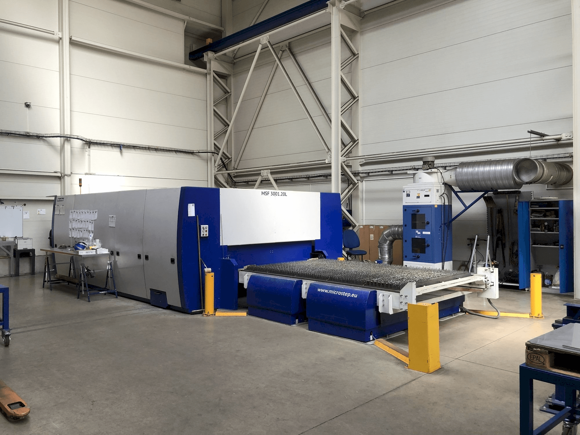 Vista Lateral Esquerda da MicroStep MSF 3001.20L máquina