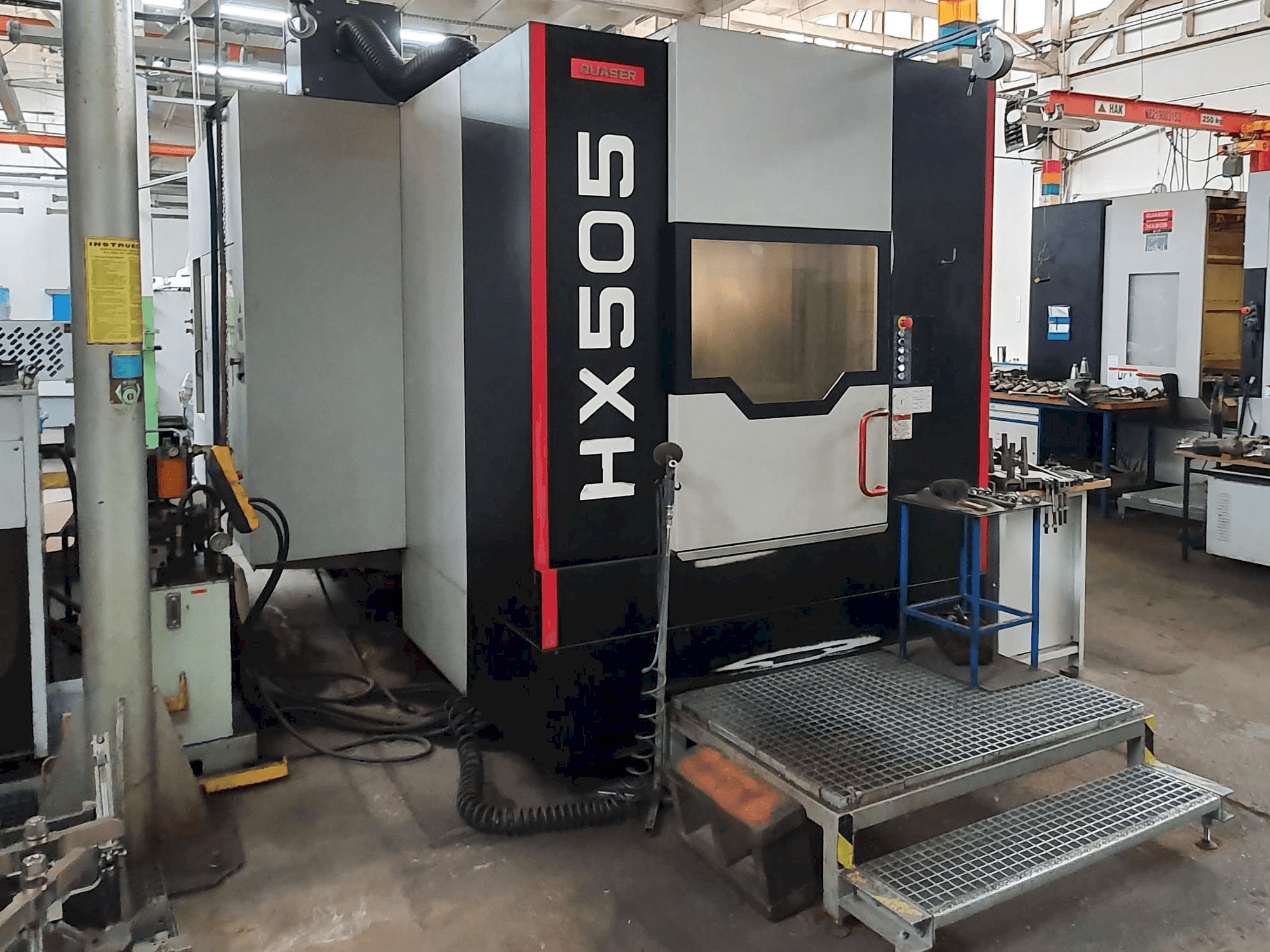 Vista Frontal da Quaser HX505 AP máquina