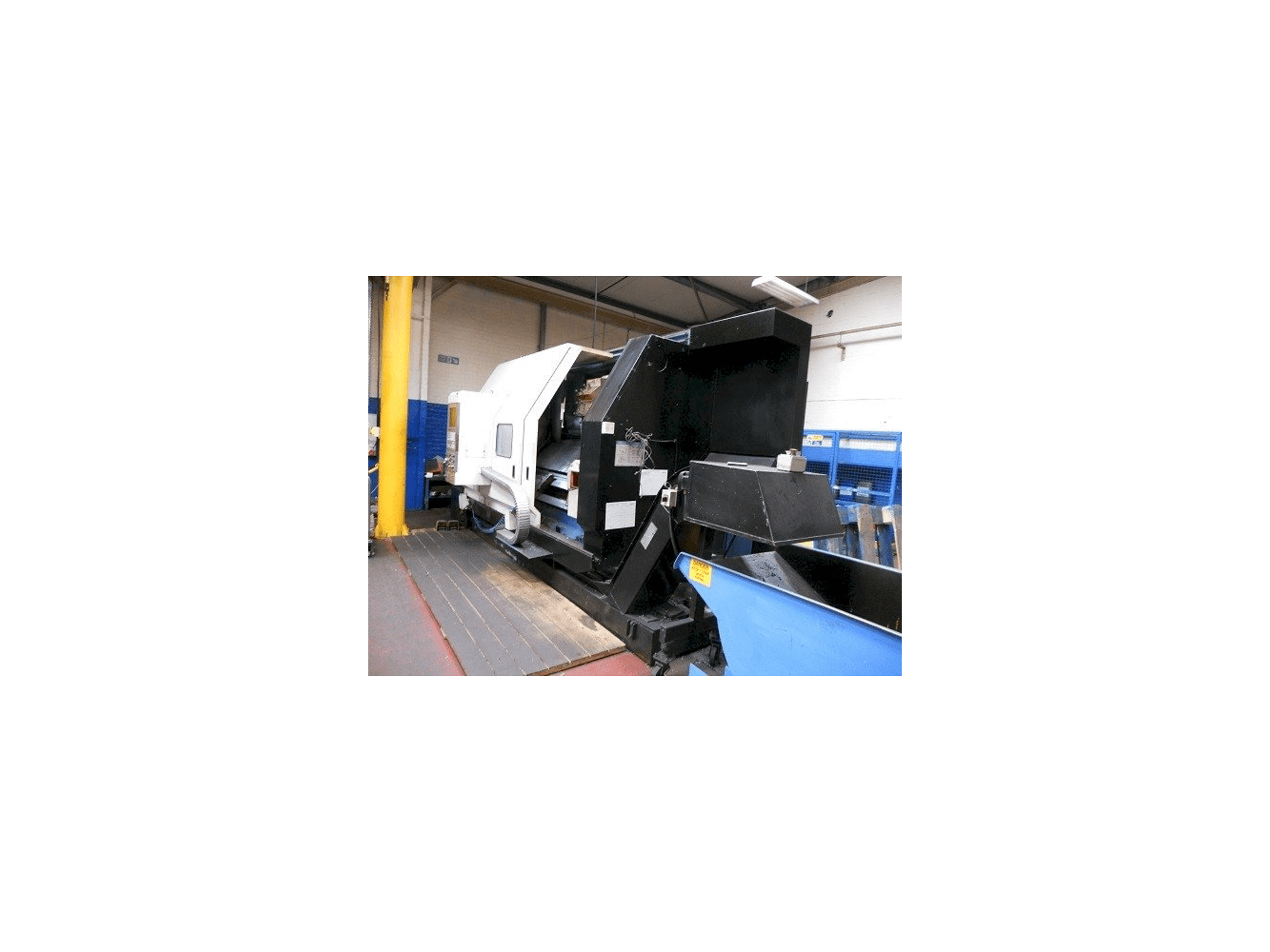 Vista Frontal da Mazak Slant Turn 50N-2000U máquina