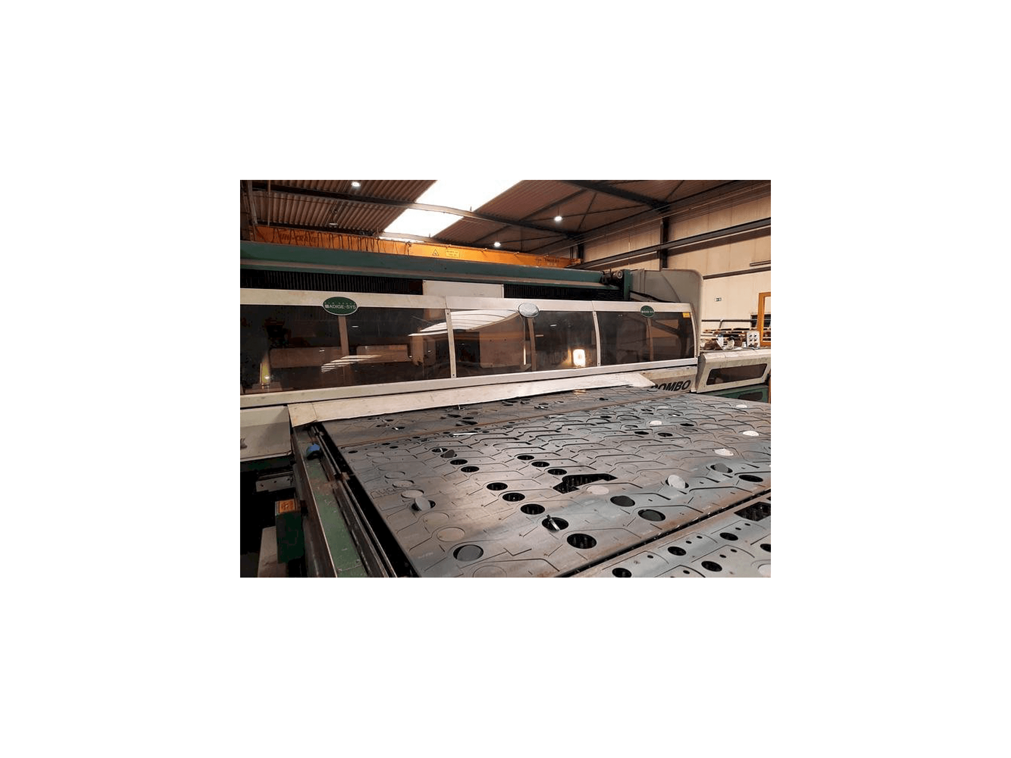 Vista Frontal da ADIGE SYS LT COMBO máquina