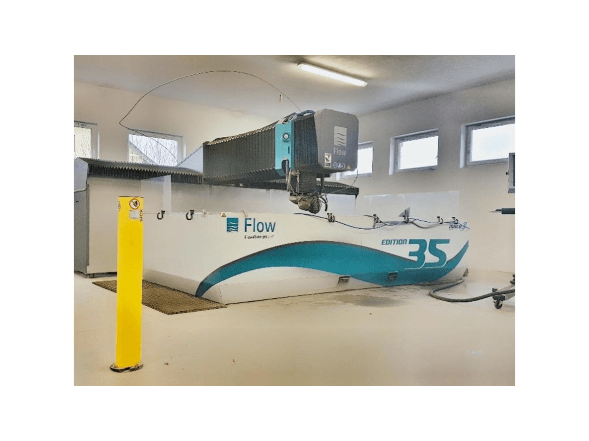 Vista Frontal da Flow MACH 3-4020b Edition 35 máquina