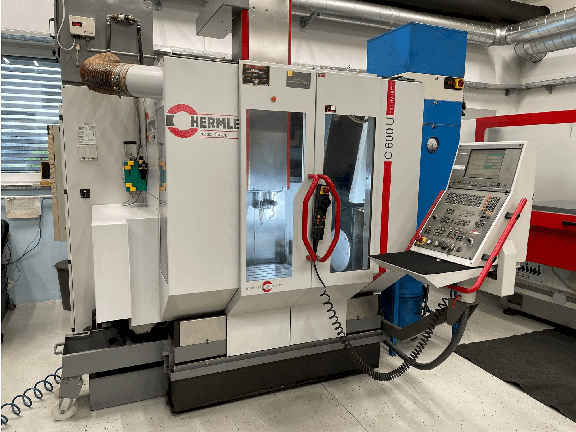Vista Frontal da HERMLE C600U máquina