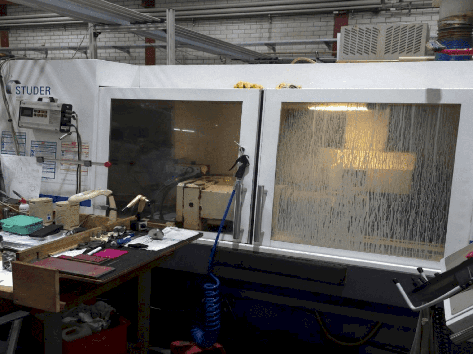 Vista Frontal da STUDER S31 máquina