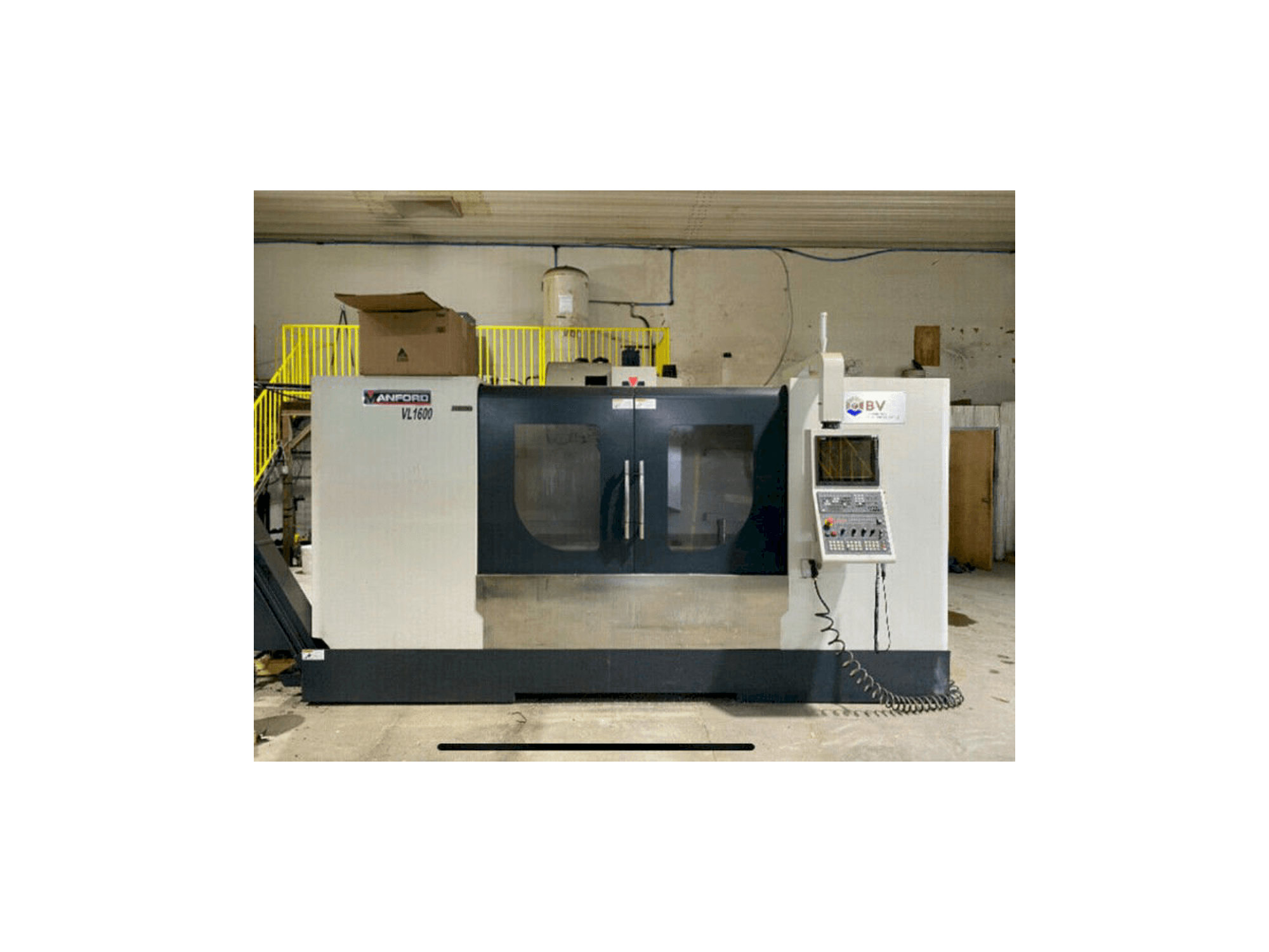 Vista Frontal da Manford VMC VL-1600 máquina