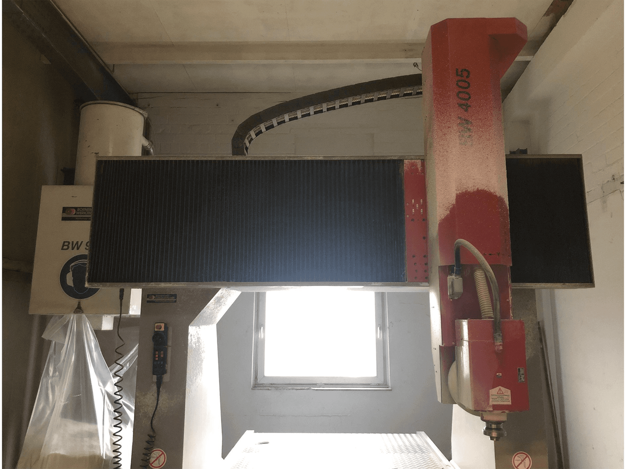 Vista Frontal da BORNEMANN BW 4005 máquina