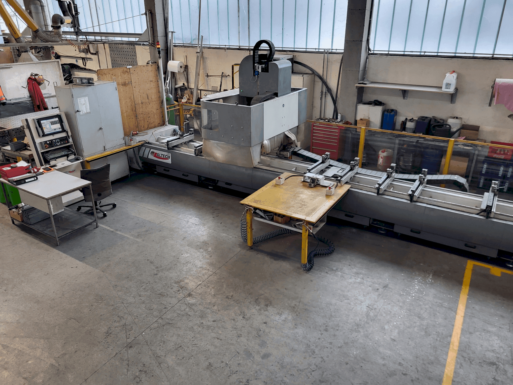 Vista Frontal da ALTECH Tango máquina