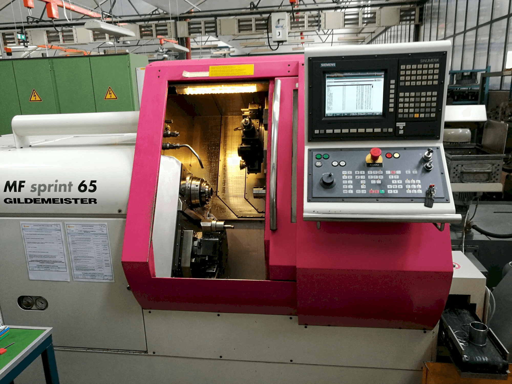 Vista Frontal da Gildemeister MF Sprint 65 máquina