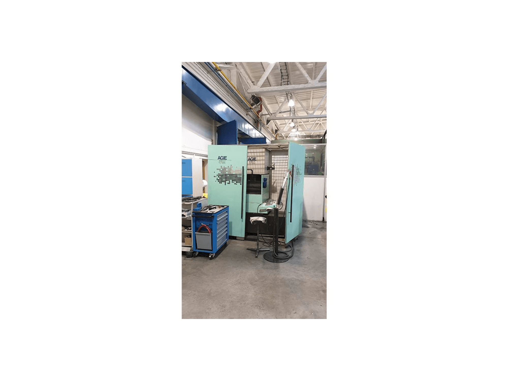 Vista Frontal da AGIE Agiecut Classic 3 máquina