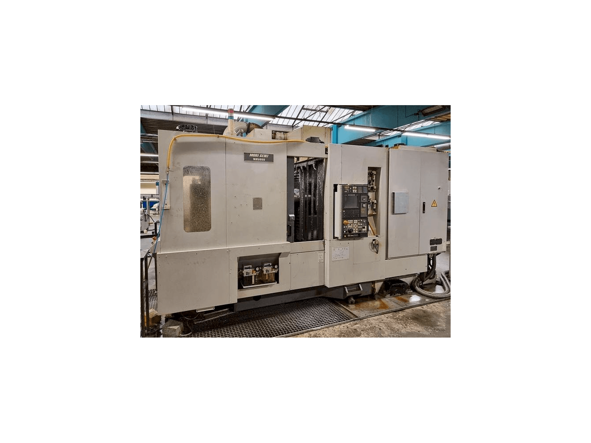 Vista Frontal da MORI SEIKI NH-5000 máquina